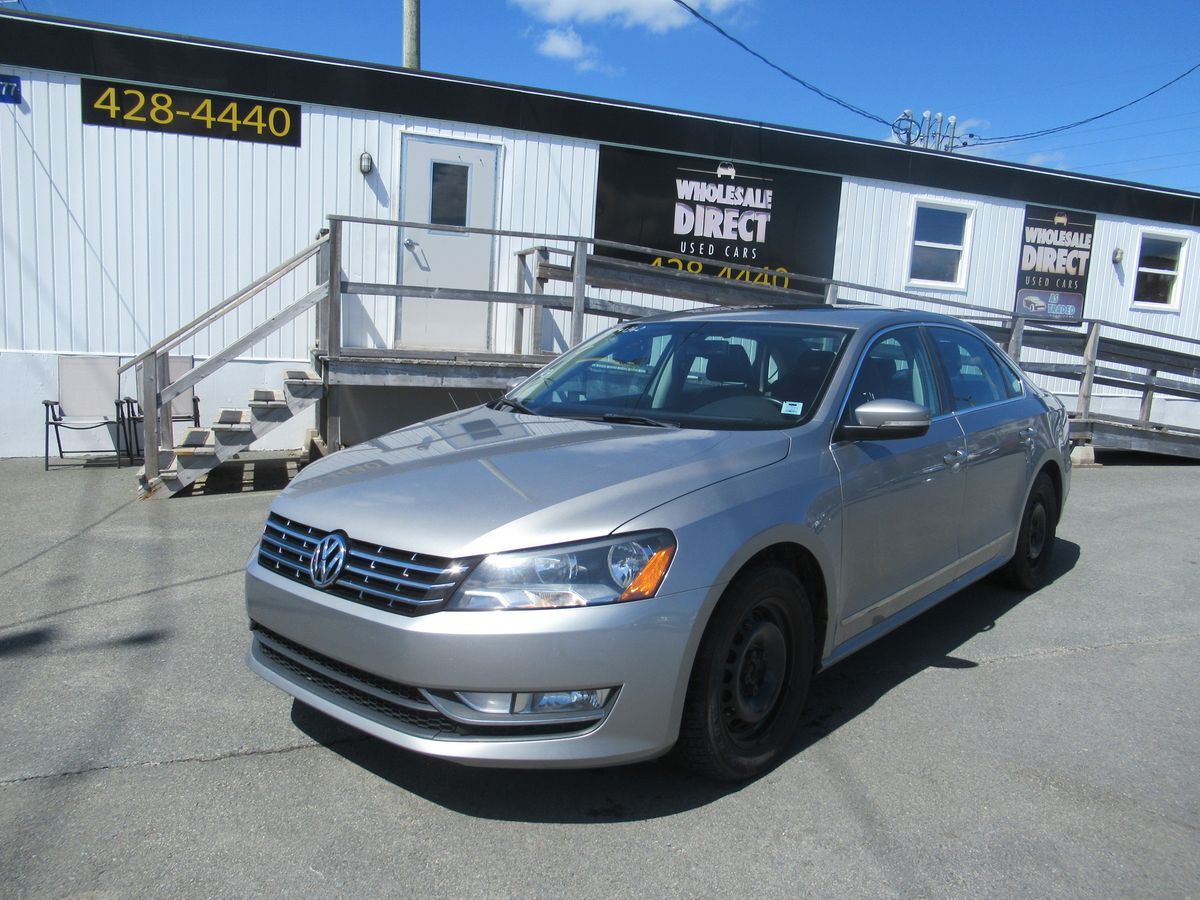 2013 Volkswagen Passat Highline TDI CLEAN CARFAX!! COMES WITH A SET OF AL