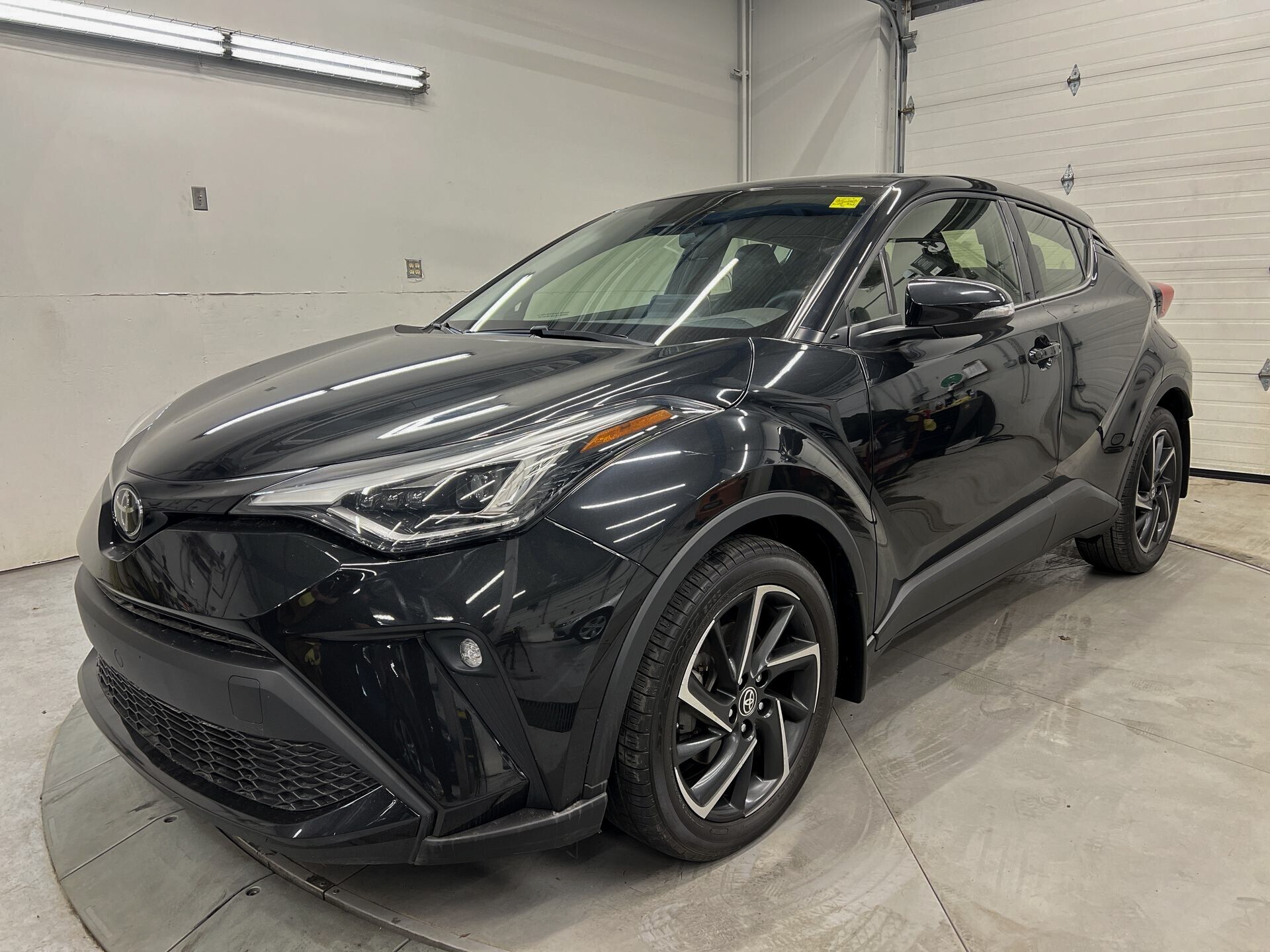 2021 Toyota C-HR LIMITED | HTD SEATS/STEERING | BLIND SPOT |CARPLAY
