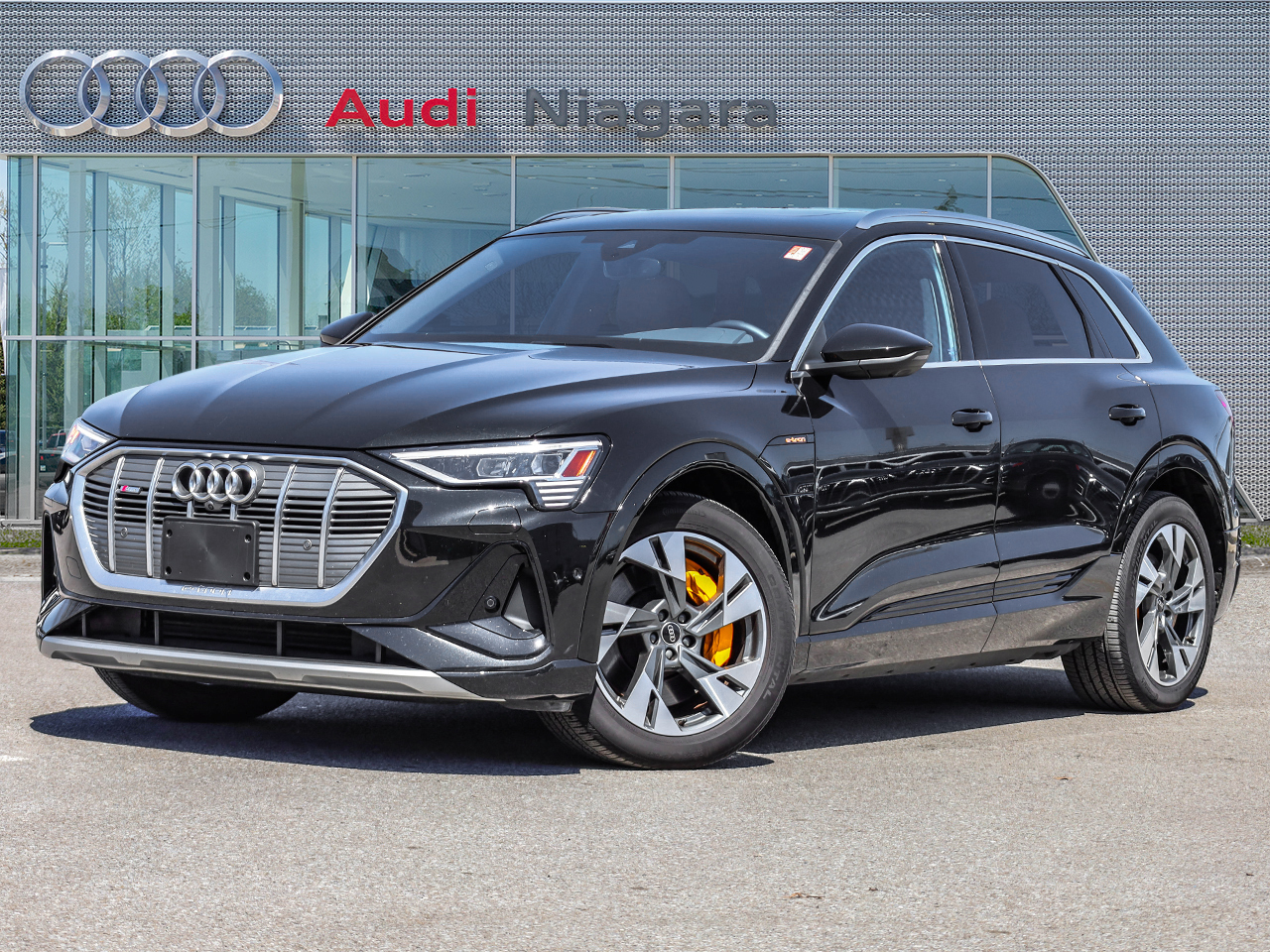 2022 Audi e-tron ORANGE CALIPERS! CONVENIENCE PACKAGE! ONE OWNER! 