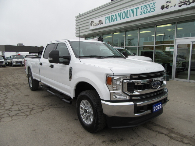 2022 Ford F-250 GAS CREW 4X4 WITH 8 FT LONG BOX PICKUP/ 3 IN STOCK