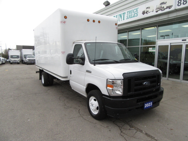 2023 Ford E-450 GAS 16 FT  UNICELL HIGH CUBE & RAMP /  3 IN STOCK