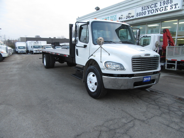 2019 Freightliner M2-106 DIESEL AUTOMATIC WITH 26 FT FLAT DECK