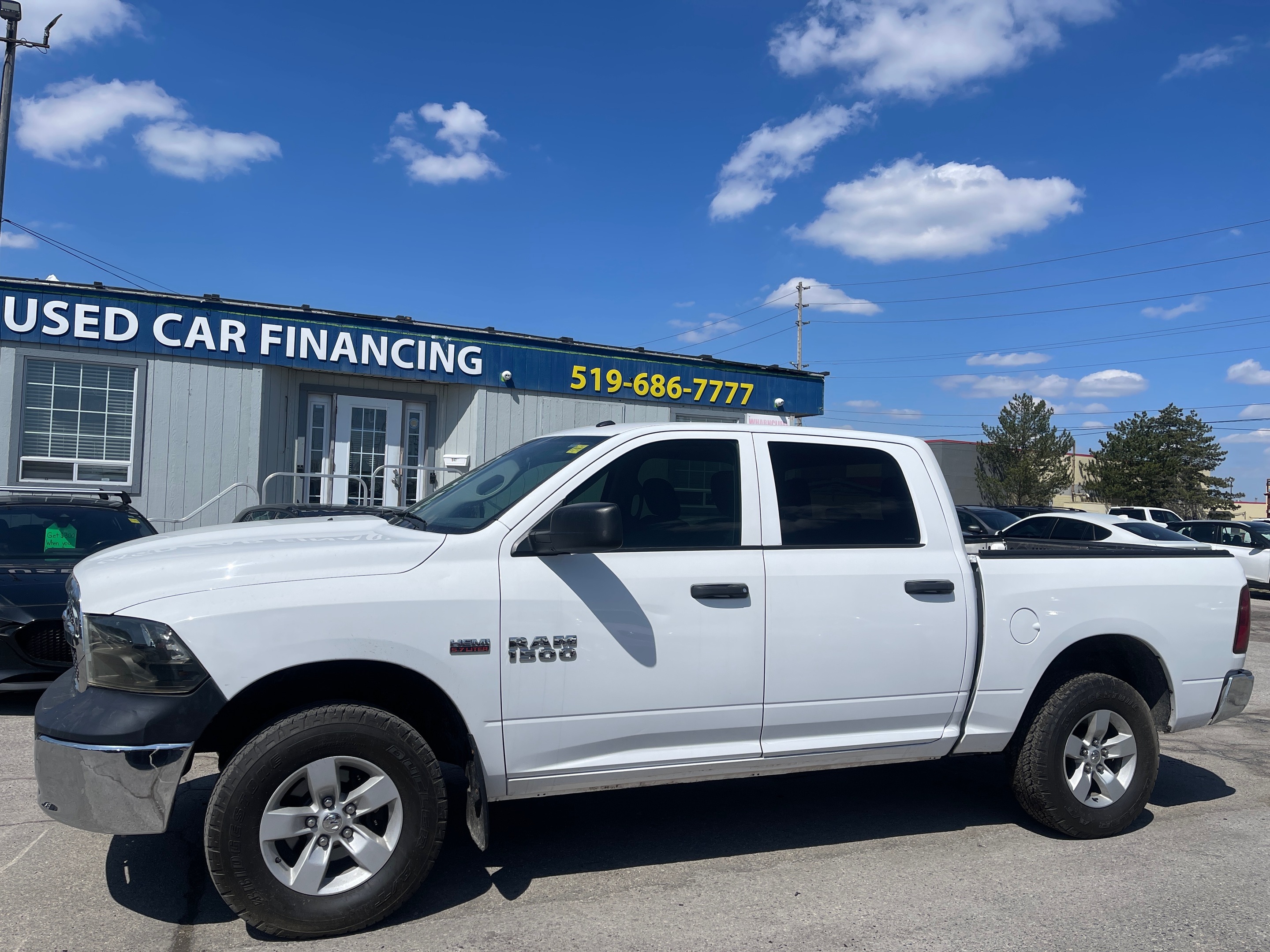 2016 Ram 1500 CREW CAB EXCELLENT CONDITION WE FINANCE ALL CREDIT