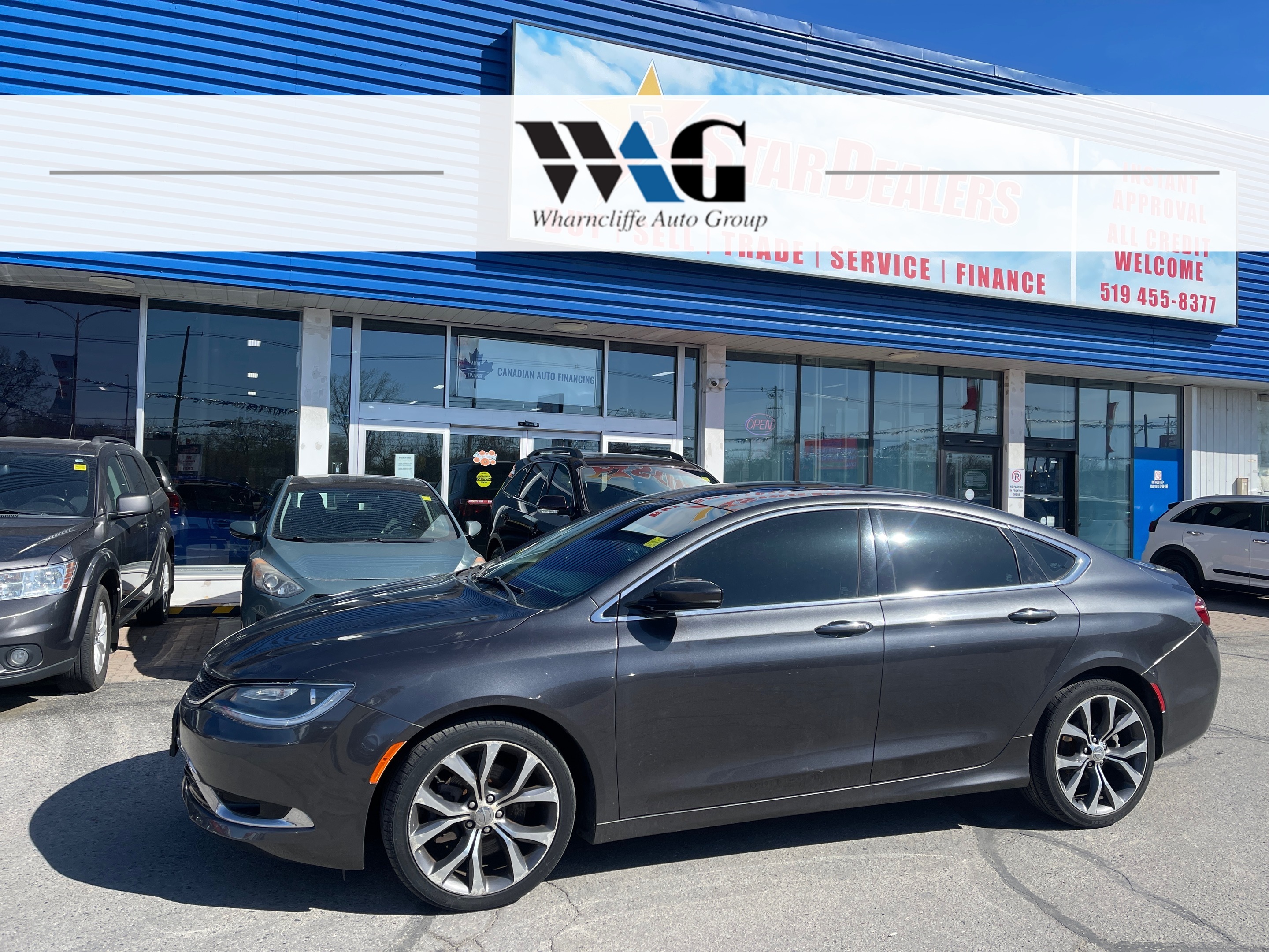2016 Chrysler 200 NAV LEATHER PANO ROOF MINT! WE FINANCE ALL CREDIT!