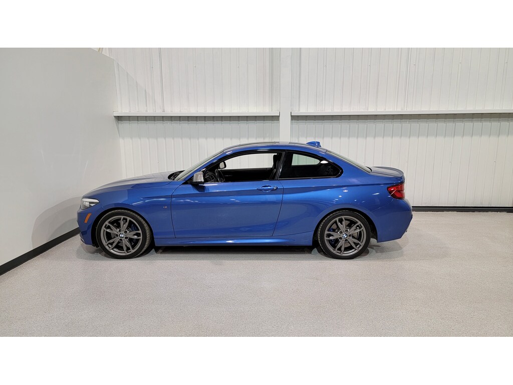 BMW 2 Series 2018 Air conditioner, Navigation system, Electric mirrors, Power Seats, Electric windows, Heated seats, Leather interior, Electric lock, Sunroof, Speed regulator, Seat memories, Bluetooth, rear-view camera, Steering wheel radio controls