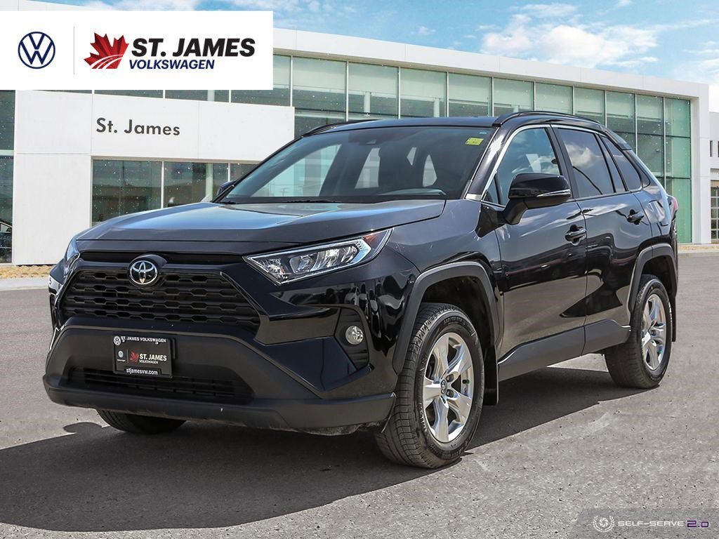 2020 Toyota RAV4 XLE | CLEAN CARFAX | ONE OWNER |