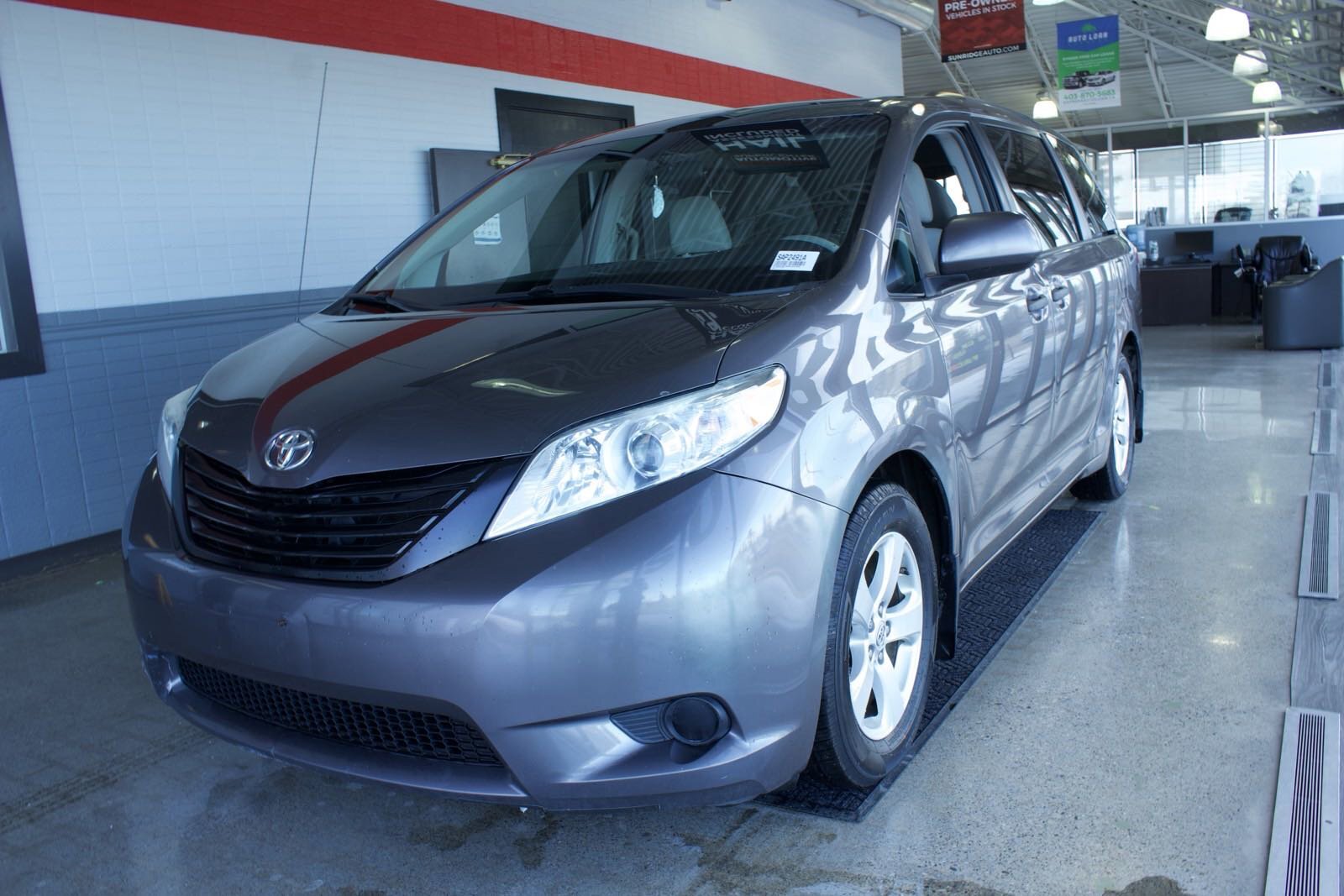 2013 Toyota Sienna LE | 7 PASSENGER | FULLY CERTIFIED
