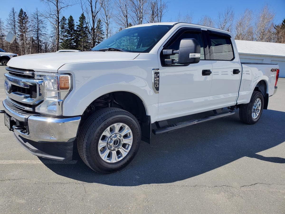2022 Ford F-250 XLT, CREW, BTE 6.75 PIEDS