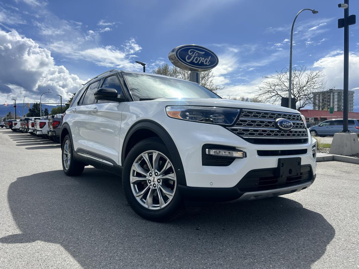 2020 Ford Explorer Limited, 4wd, twin panel moon roof, tow pkg