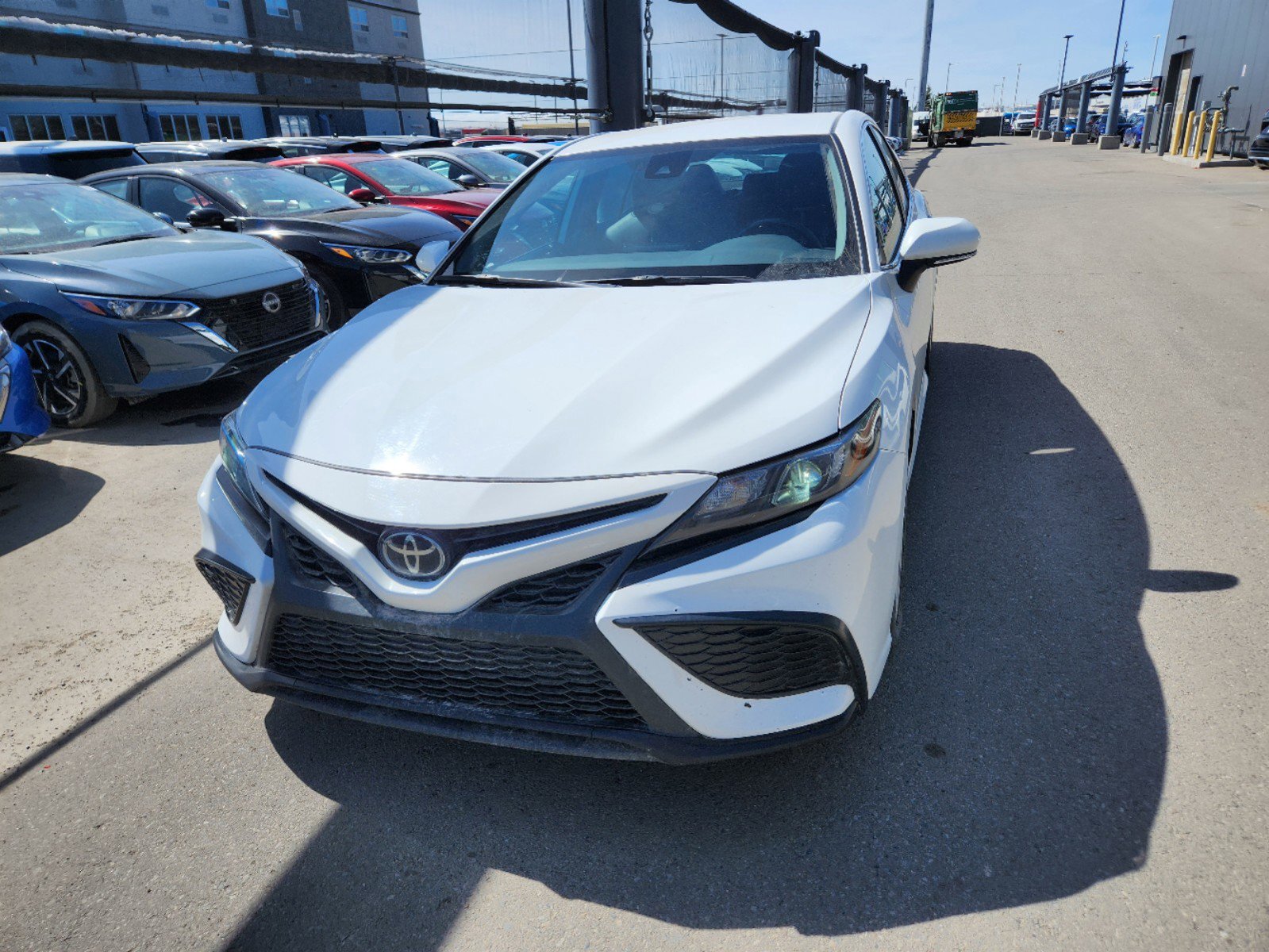 2022 Toyota Camry SE | LEATHER | AUTOMATIC |