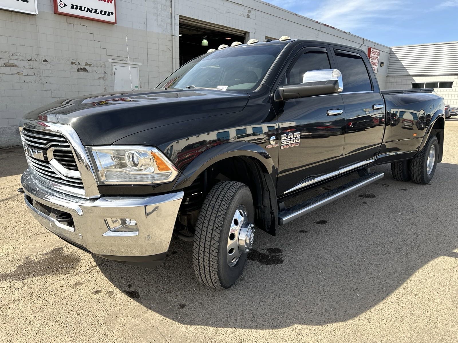 2016 Ram 3500 Longhorn Limited | DUALLY | SUNROOF | BACK UP CAME