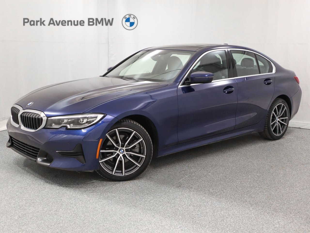 2019 BMW 3 Series 330i xDrive Premium essential / Premium essential