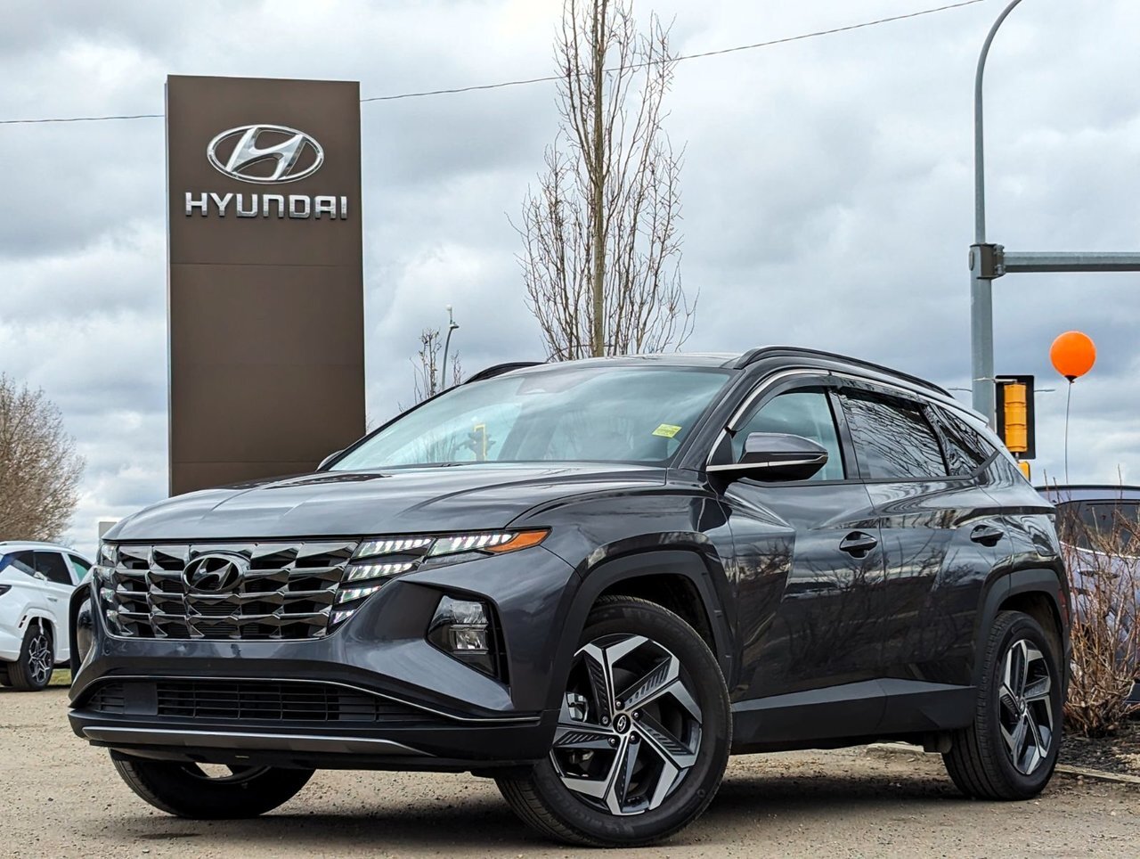 2023 Hyundai Tucson Hybrid Luxury - Low Mileage