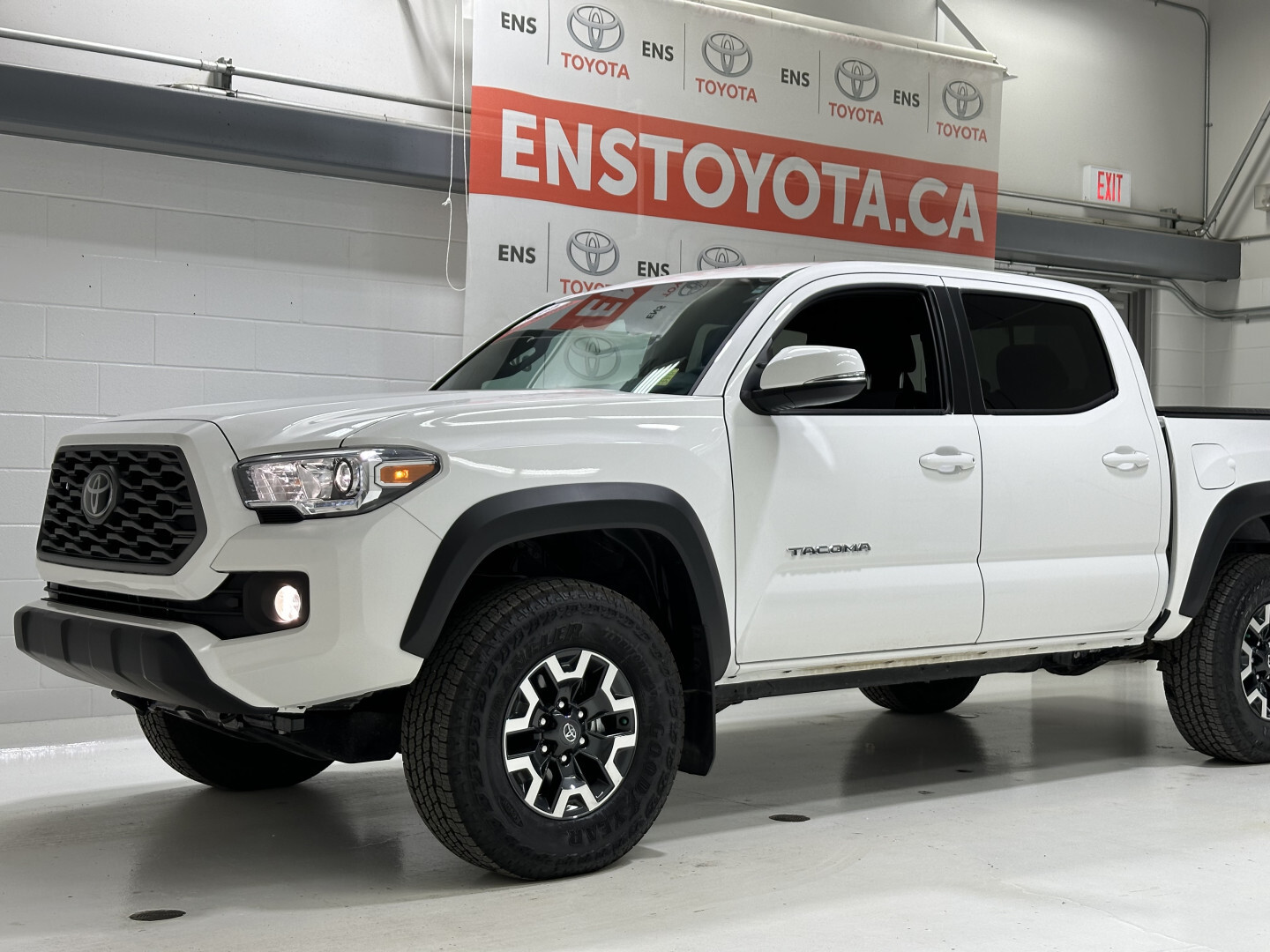 2023 Toyota Tacoma 4WD DBL AT SB  - Certified