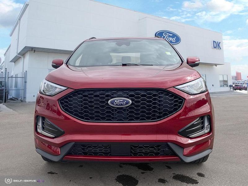 2020 Ford Edge ST Line  w/Leather, Nav, Heated Steering Wheel, an