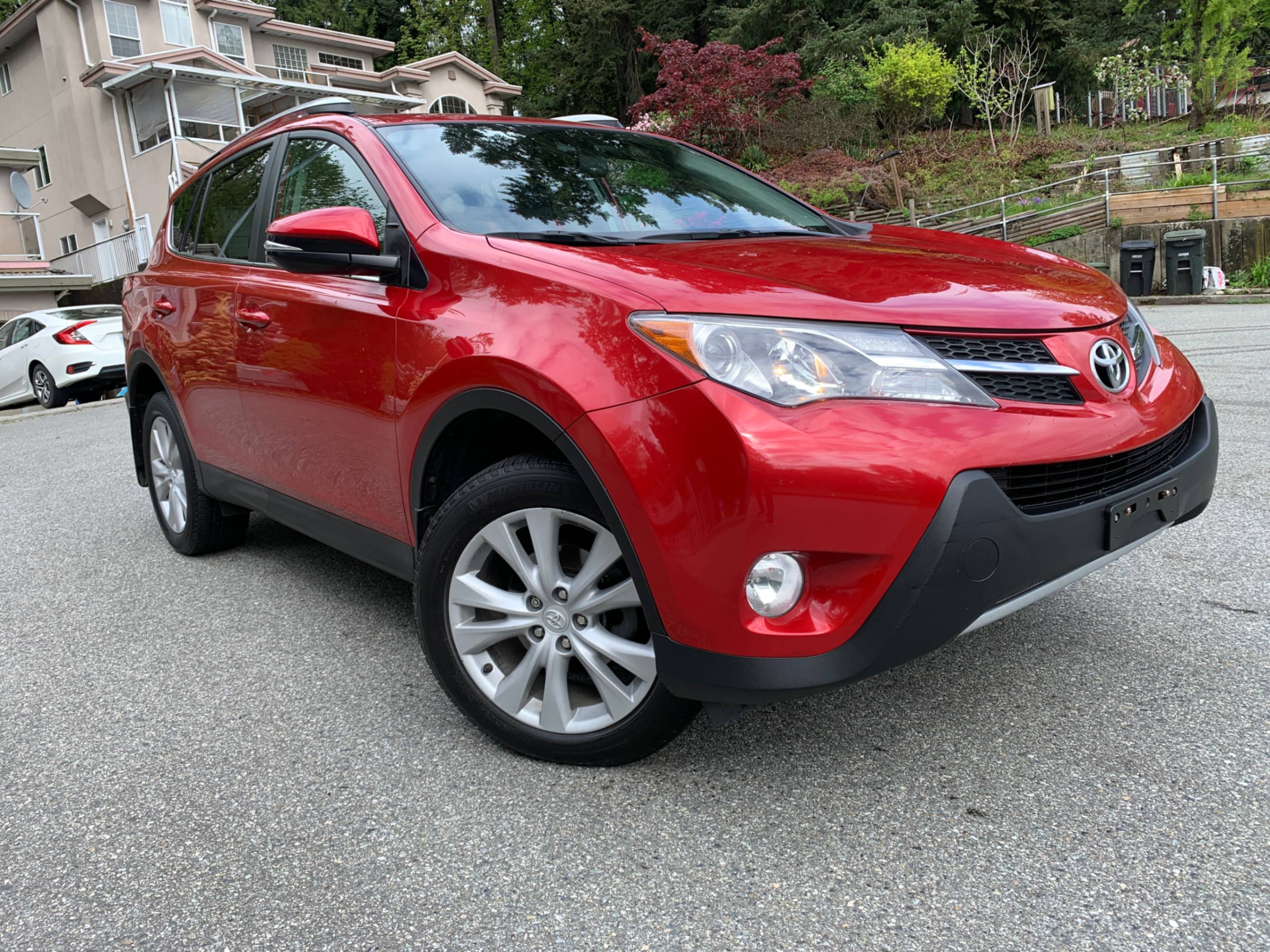 2015 Toyota RAV4  AWD /Limited/Nav/No Reported Accident