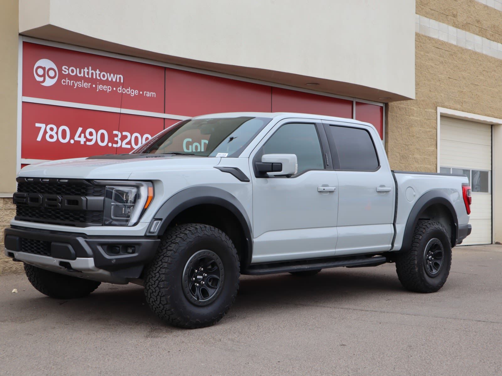 2023 Ford F-150 RAPTOR IN AVALANCHE GREY EQUIPPED WITH A HO 3.5L E