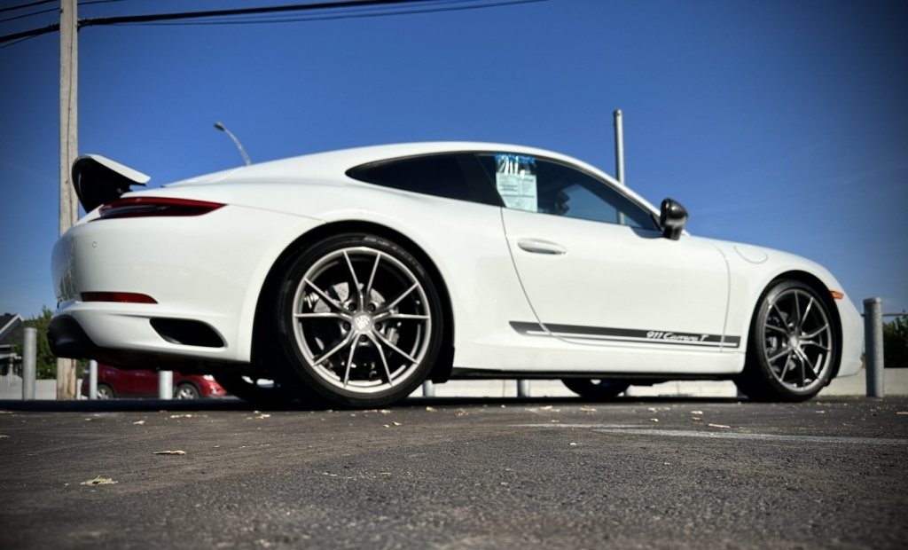 2019 Porsche 911 Carrera T 11845km (33K$ Options)