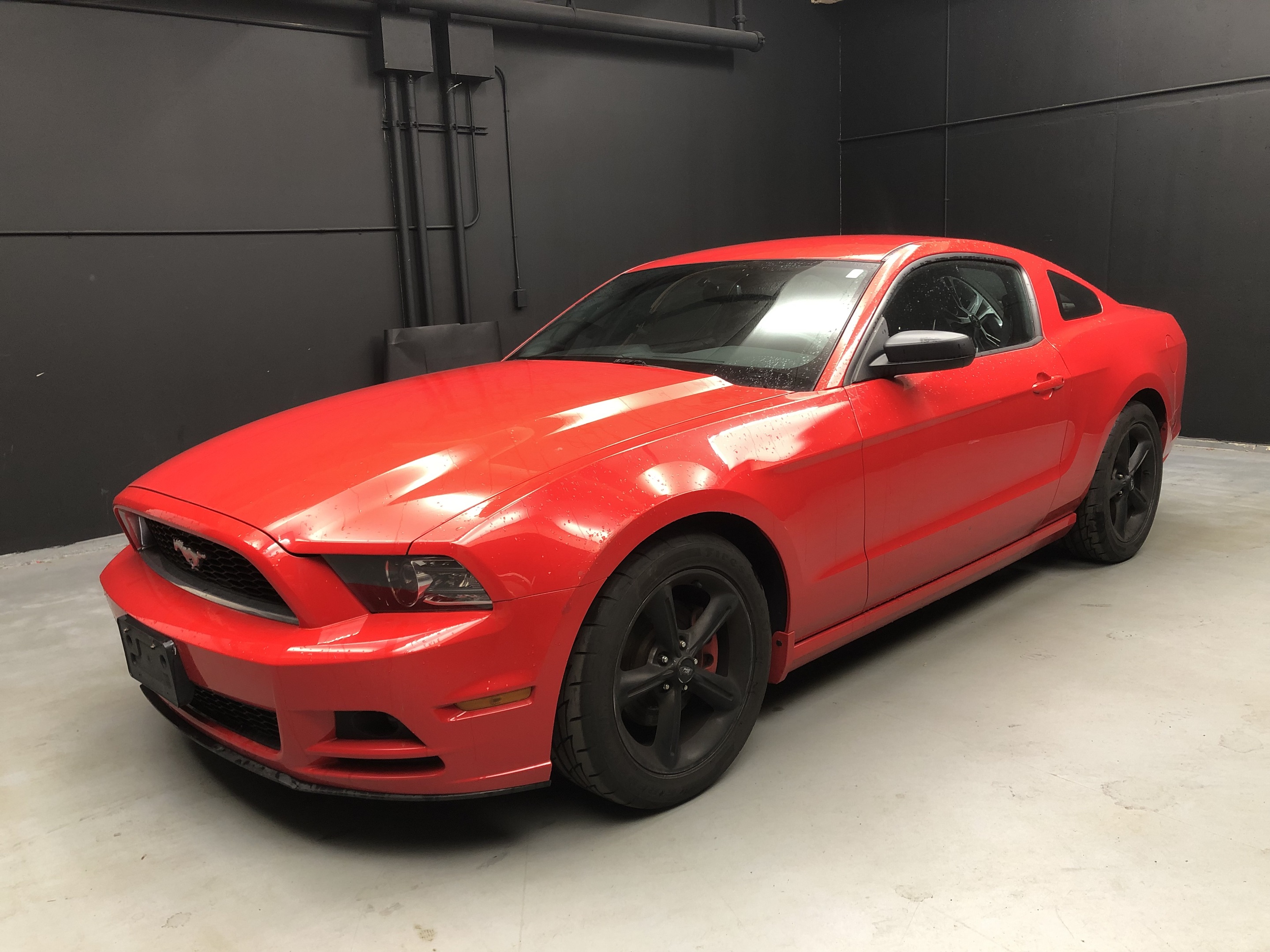 2014 Ford Mustang V6 MANUAL \ SOLD AS IS \ 2 SETS OF WHEELS & TIRES