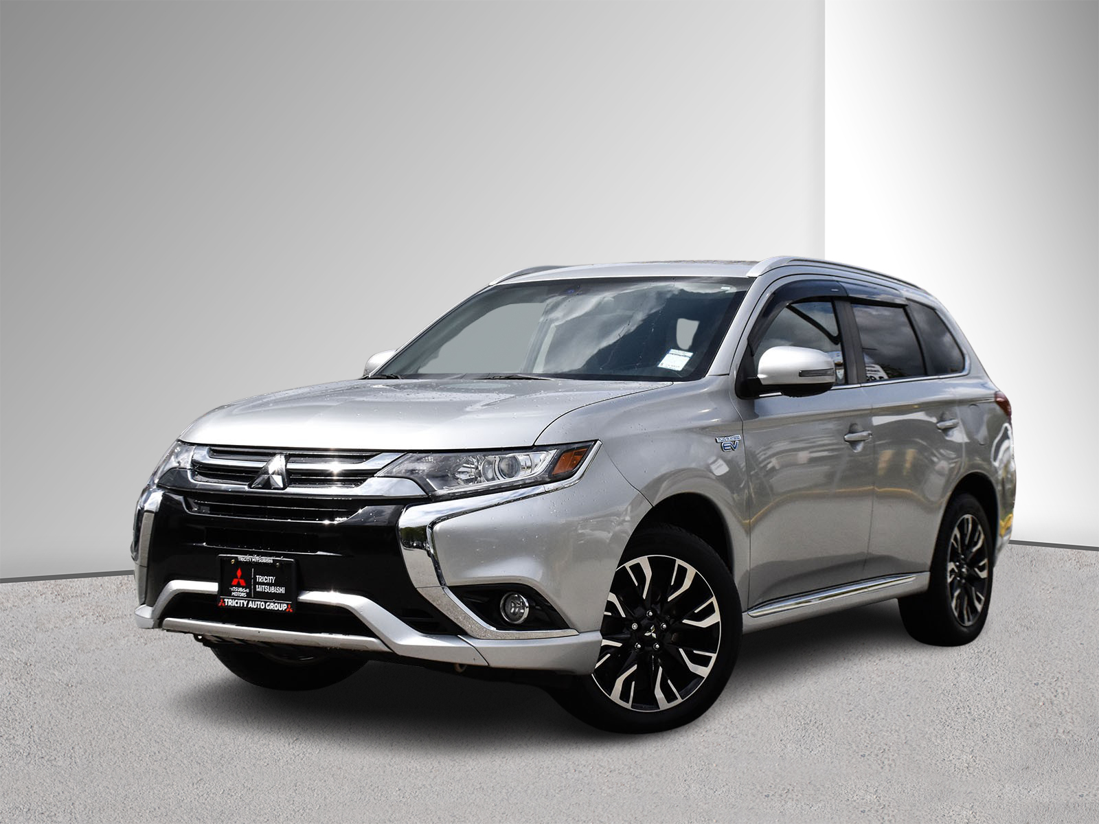 2018 Mitsubishi Outlander PHEV SE - No Accidents, One Owner, Heated Seats, No PST