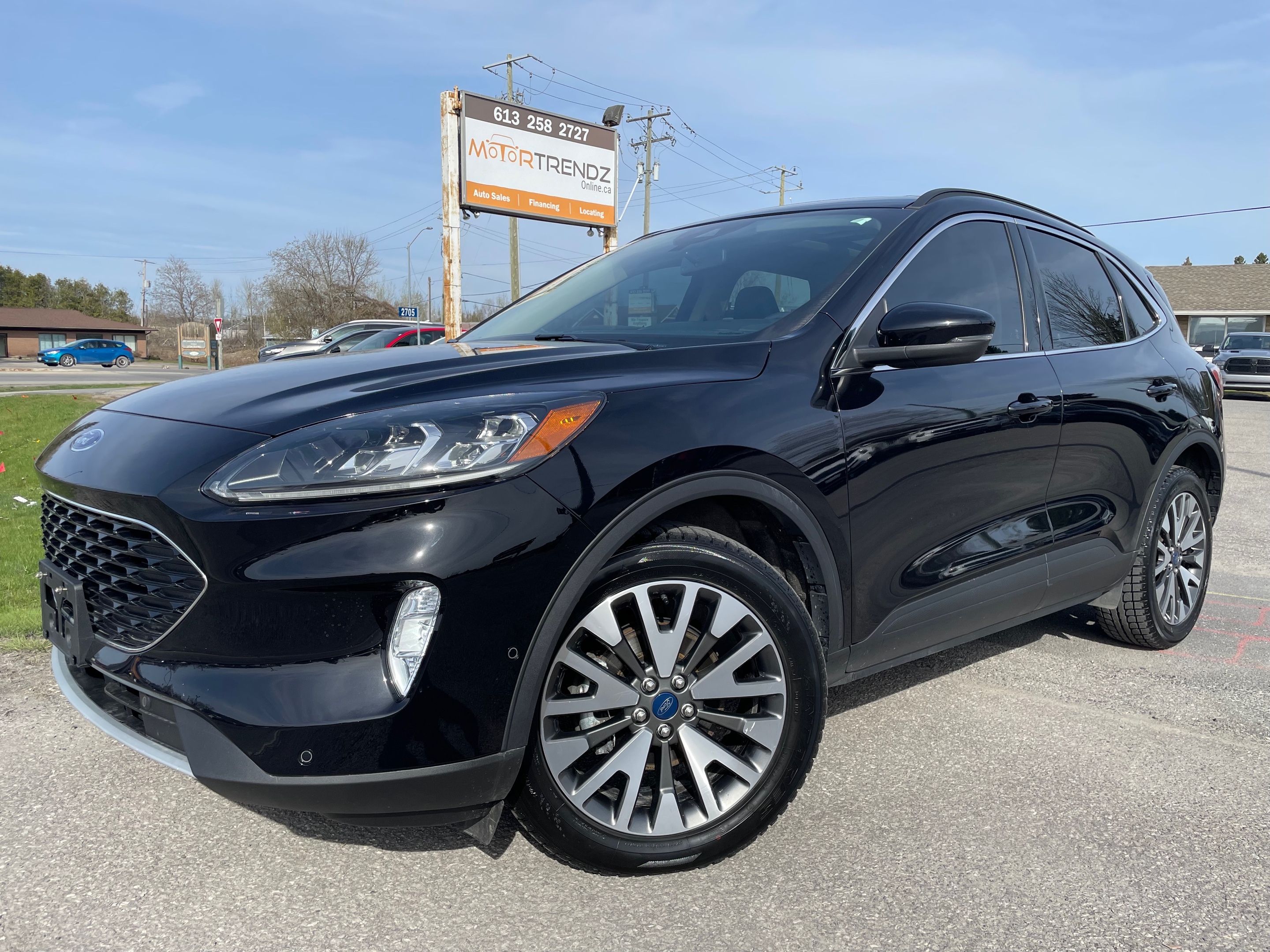 2020 Ford Escape Titanium NAV! Leather! Pano Roof!