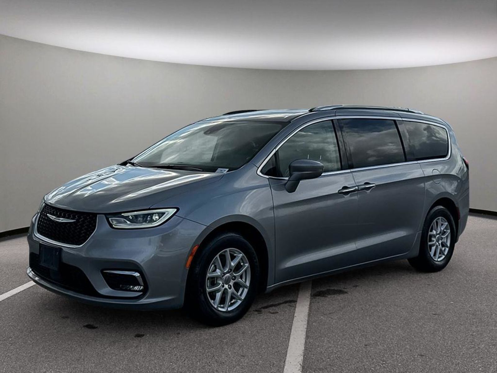 2021 Chrysler Pacifica Touring-L - NO ACCIDENTS/ LOCAL / NO FEES