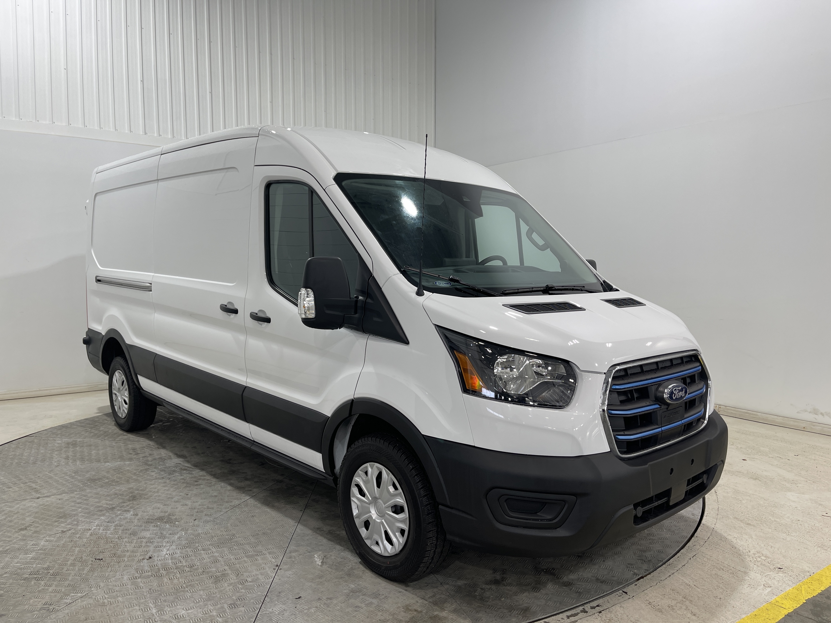 2022 Ford E-Transit-350 Electric Double Roof Ladder Rack Rear Camera 