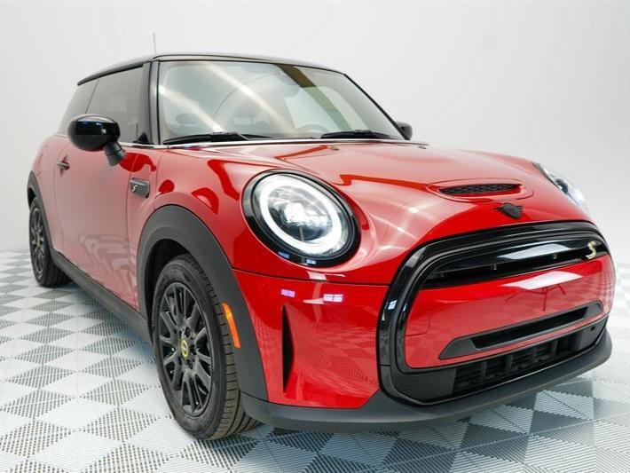 2023 MINI Cooper Base | HEATED LEATHER | NAVI | LOW KMS 