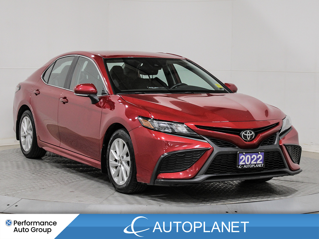2022 Toyota Camry SE, Back Up Cam, Heated Seats, Clean Carfax!
