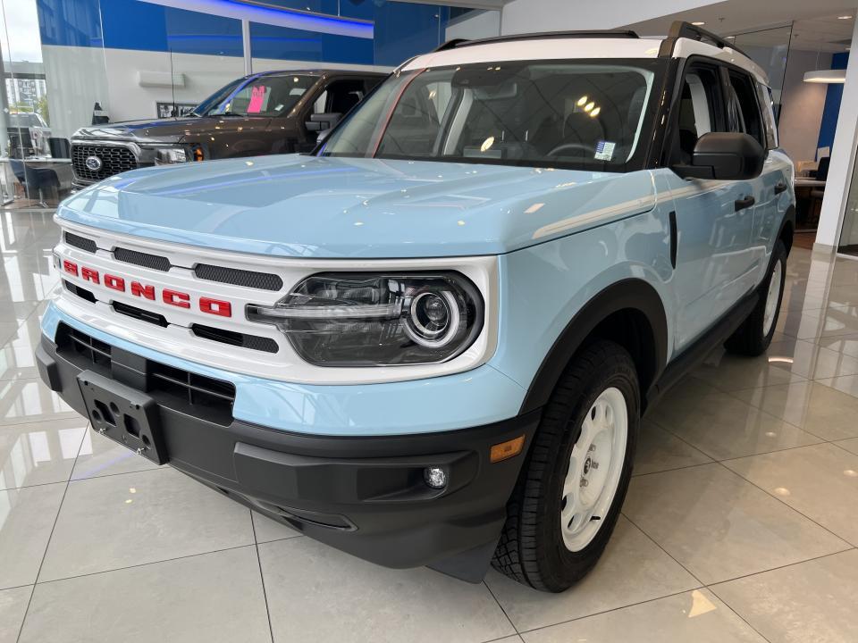 2023 Ford Bronco Sport Heritage Sport, power moonroof, 8 way power seat