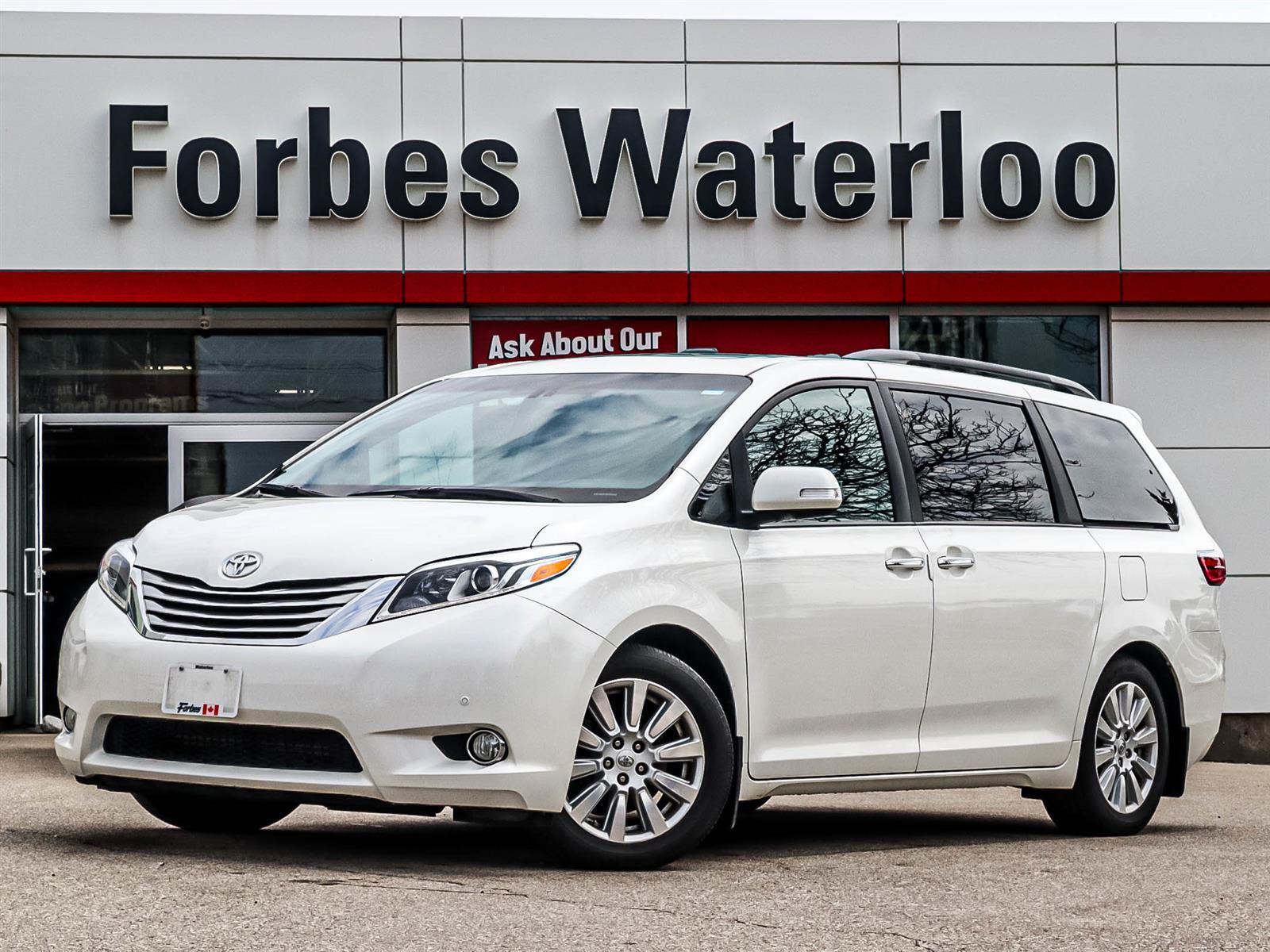 2017 Toyota Sienna TWO OWNER LIMITED AWD 