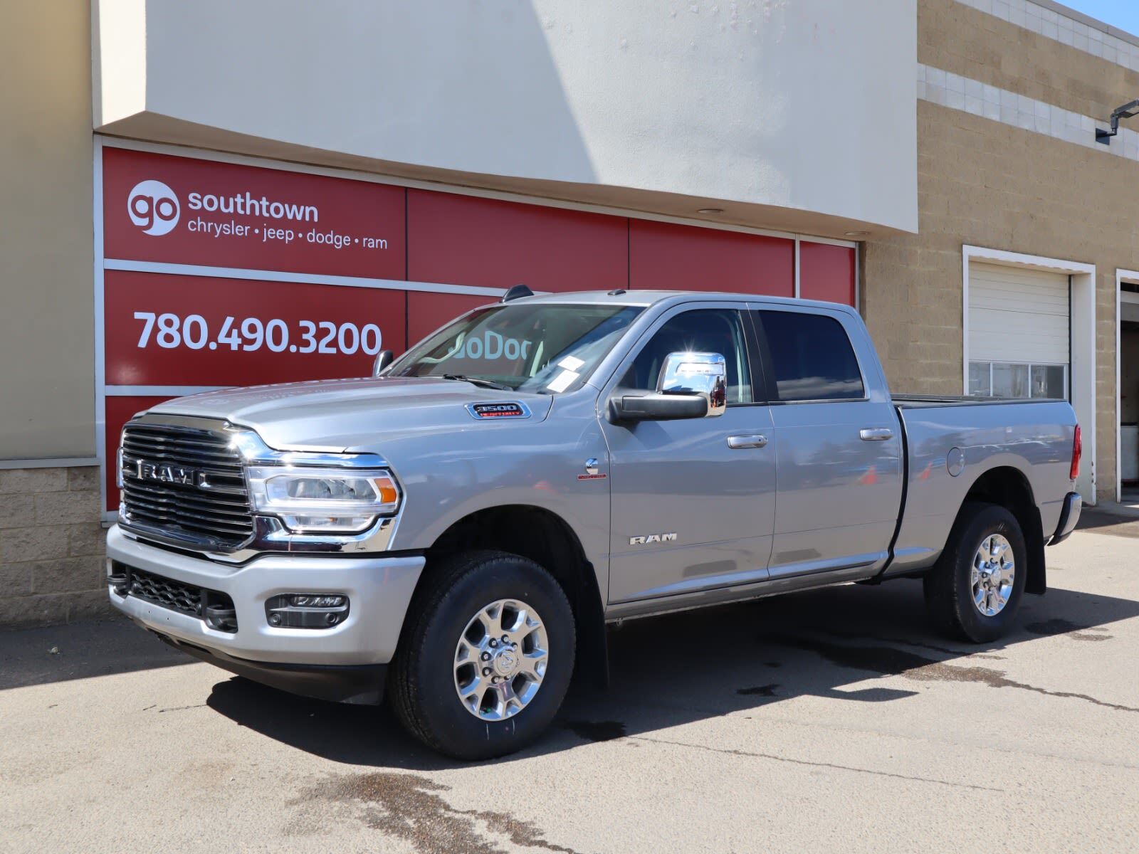 2024 Ram 3500 LIMITED IN DIAMOND BLACK EQUIPPED WITH 6.7L CUMMIN