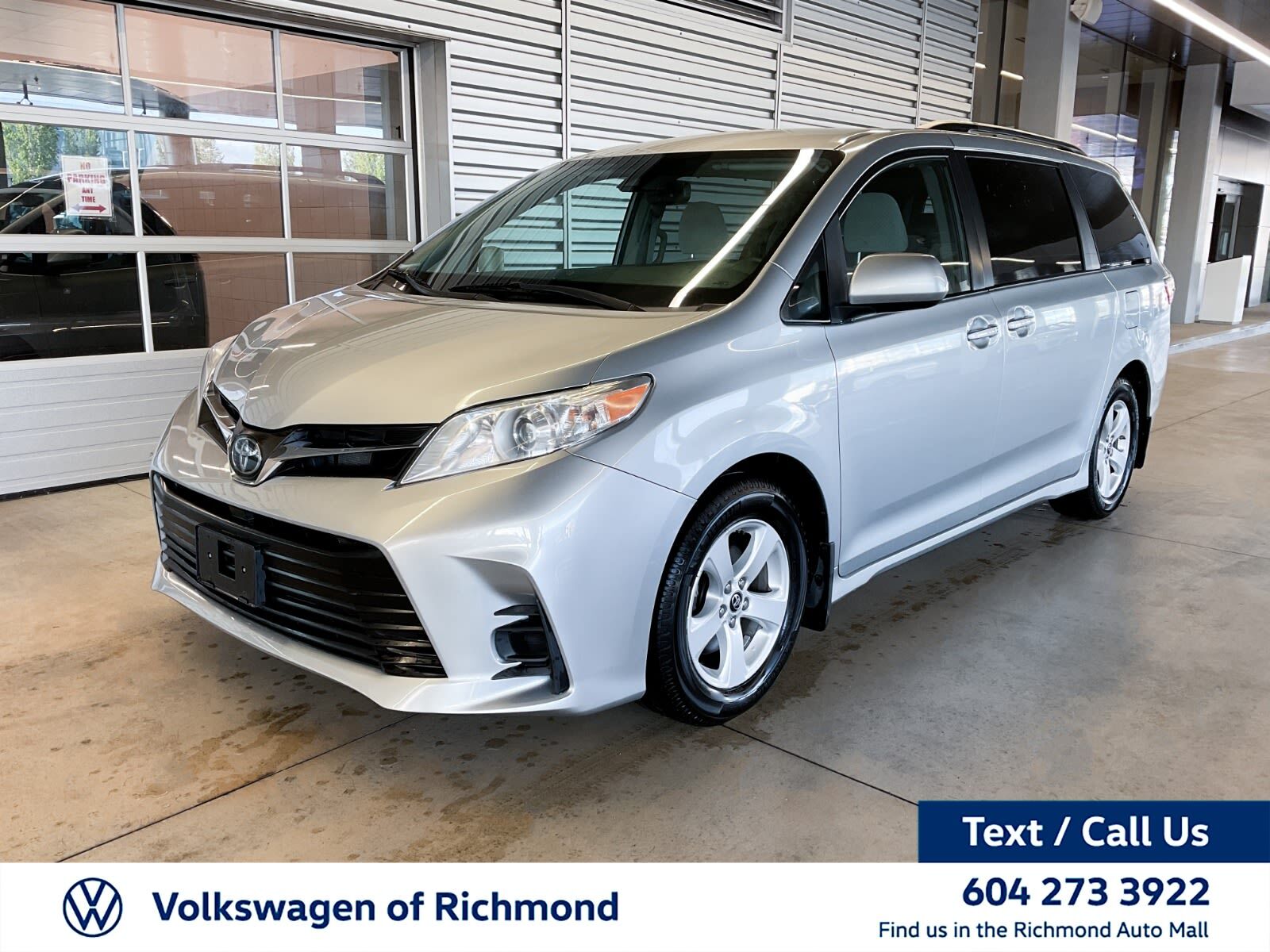 2020 Toyota Sienna LE | 3rd Row Seating | Bluetooth | Heated Seats