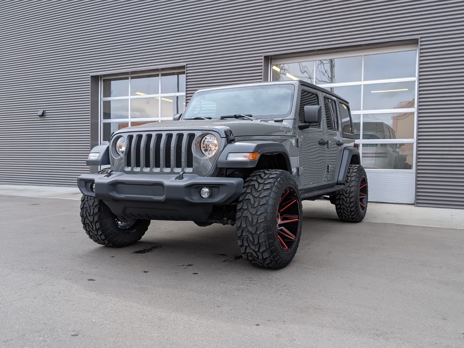 2019 Jeep WRANGLER UNLIMITED Sport 4X4 LIFTED, MUDDERS - No Accidents!