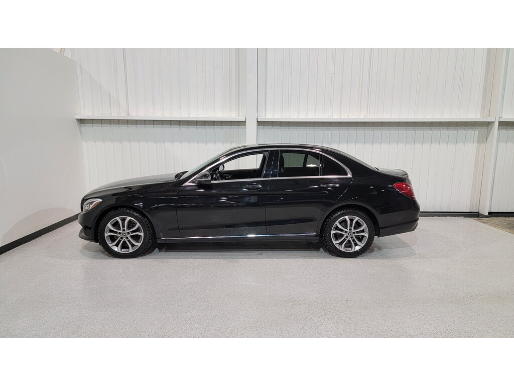 Mercedes-Benz C-Class 2018 Air conditioner, Aluminum rims, Navigation system, Heated seats, Bluetooth, Panoramic sunroof, rear-view camera, All-wheel drive