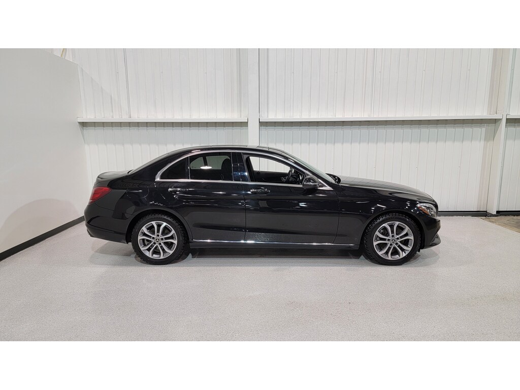 Mercedes-Benz C-Class 2018 Air conditioner, Aluminum rims, Navigation system, Heated seats, Bluetooth, Panoramic sunroof, rear-view camera, All-wheel drive