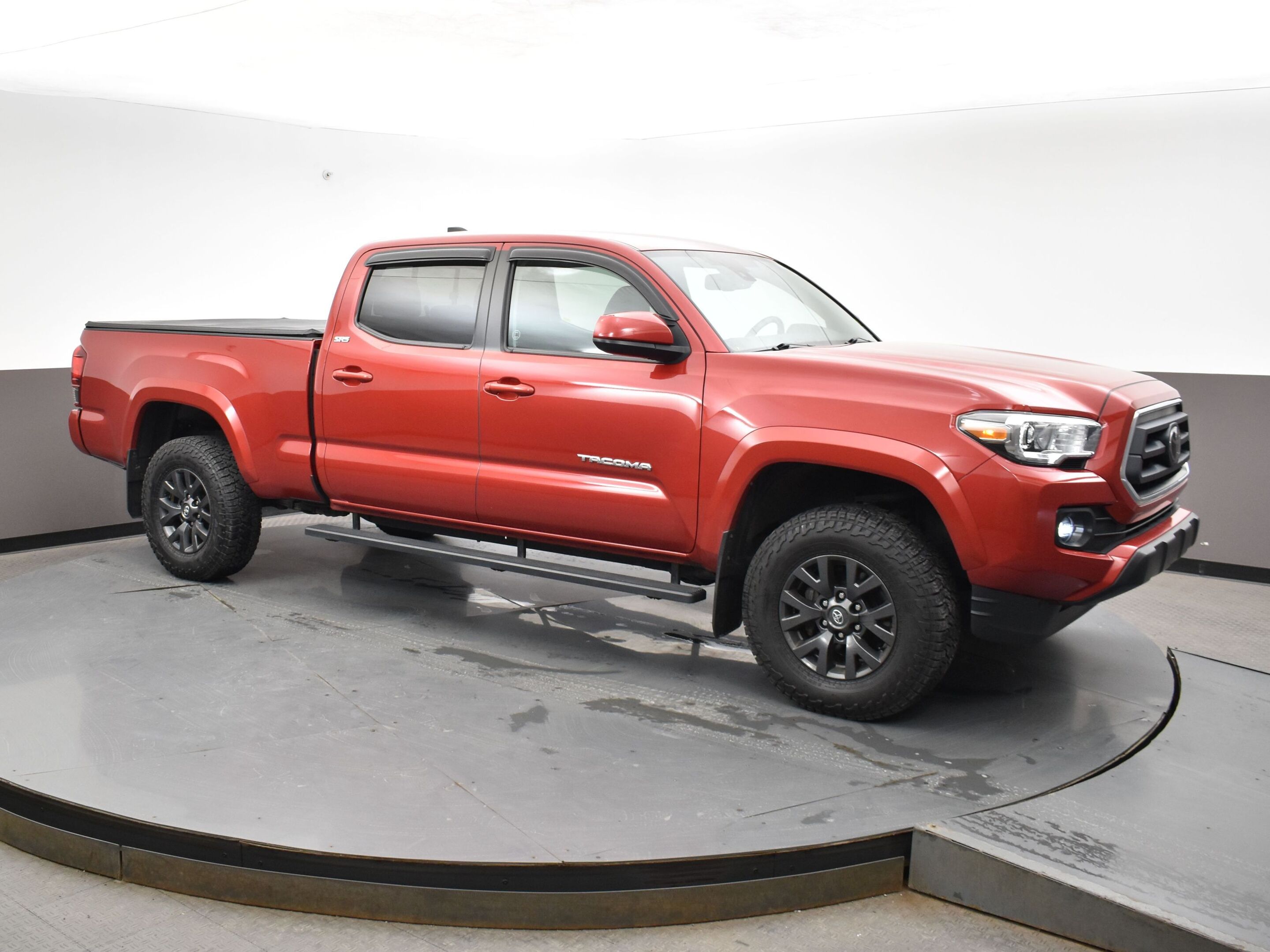 2022 Toyota Tacoma SR5 4X4,CLEAN CARFAX, TRADE IN, RUNNING BOARDS, SO