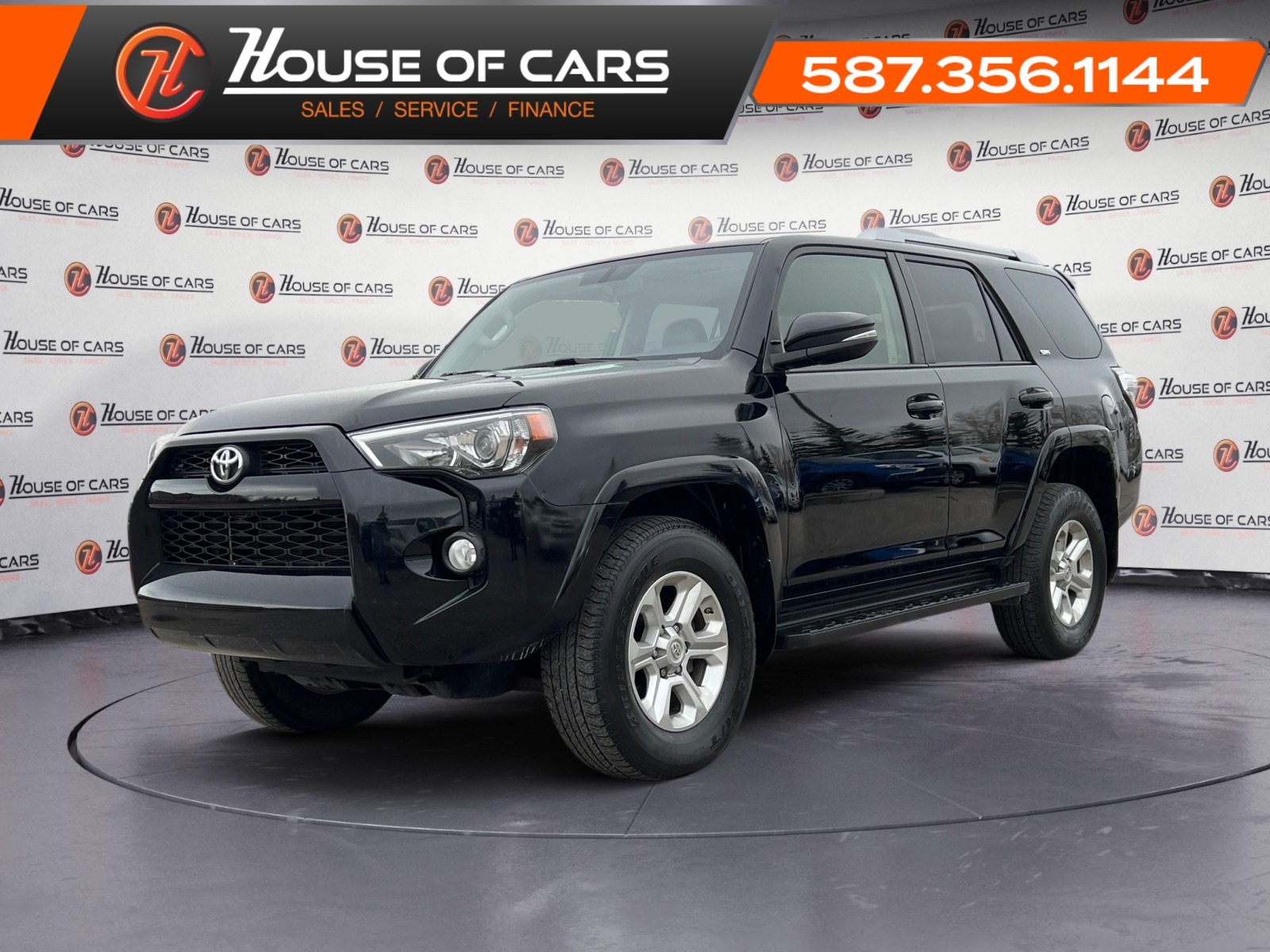 2016 Toyota 4Runner V6 SR5 w/ Sunroof / Two Tone Leather / Back Up Cam