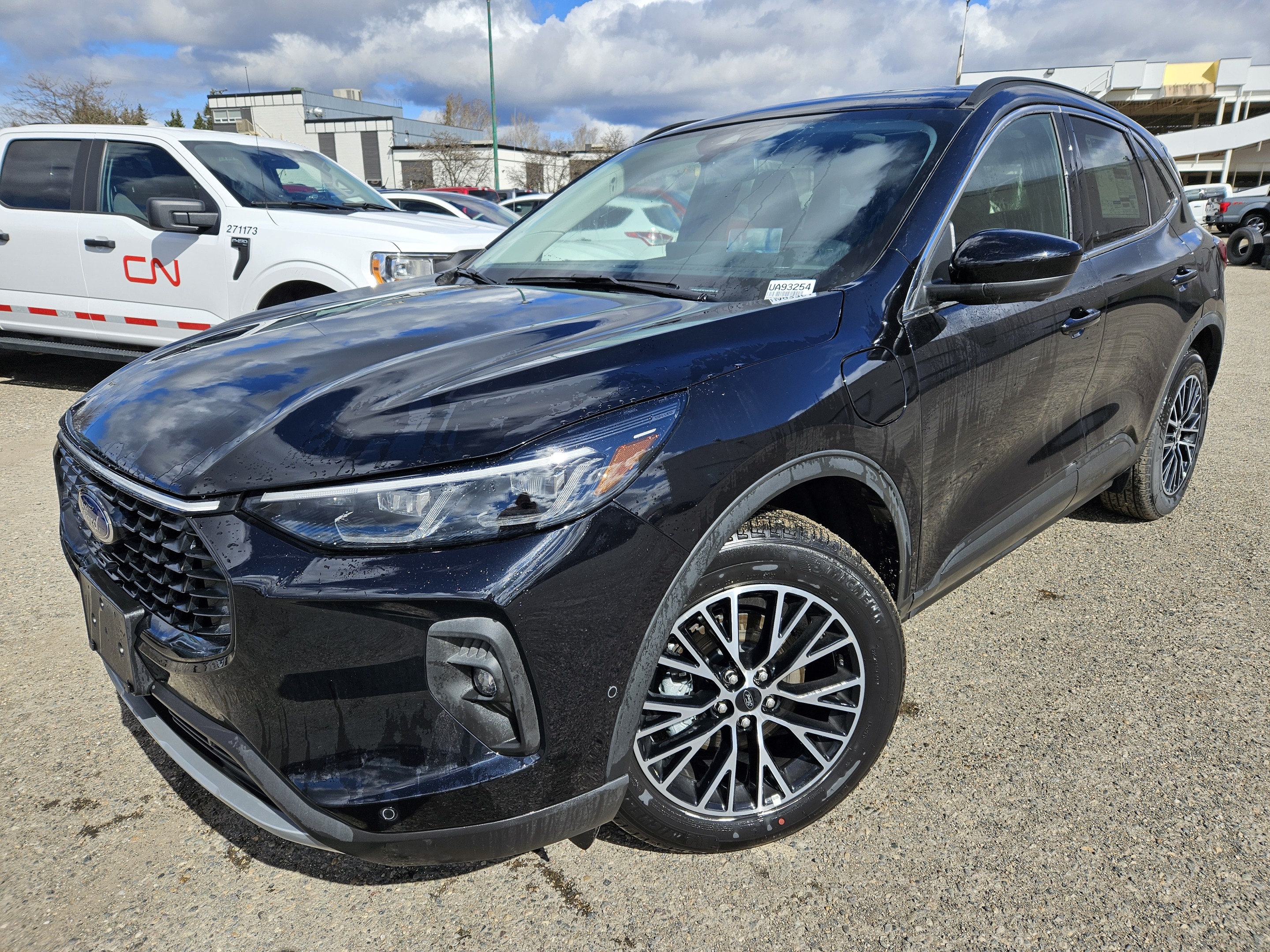 2023 Ford Escape PHEV | FWD | Class II Tow/Premium Package