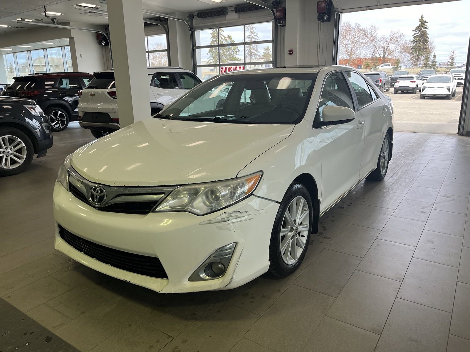 2012 Toyota Camry XLE *Leather* *Roof* *Nav*
