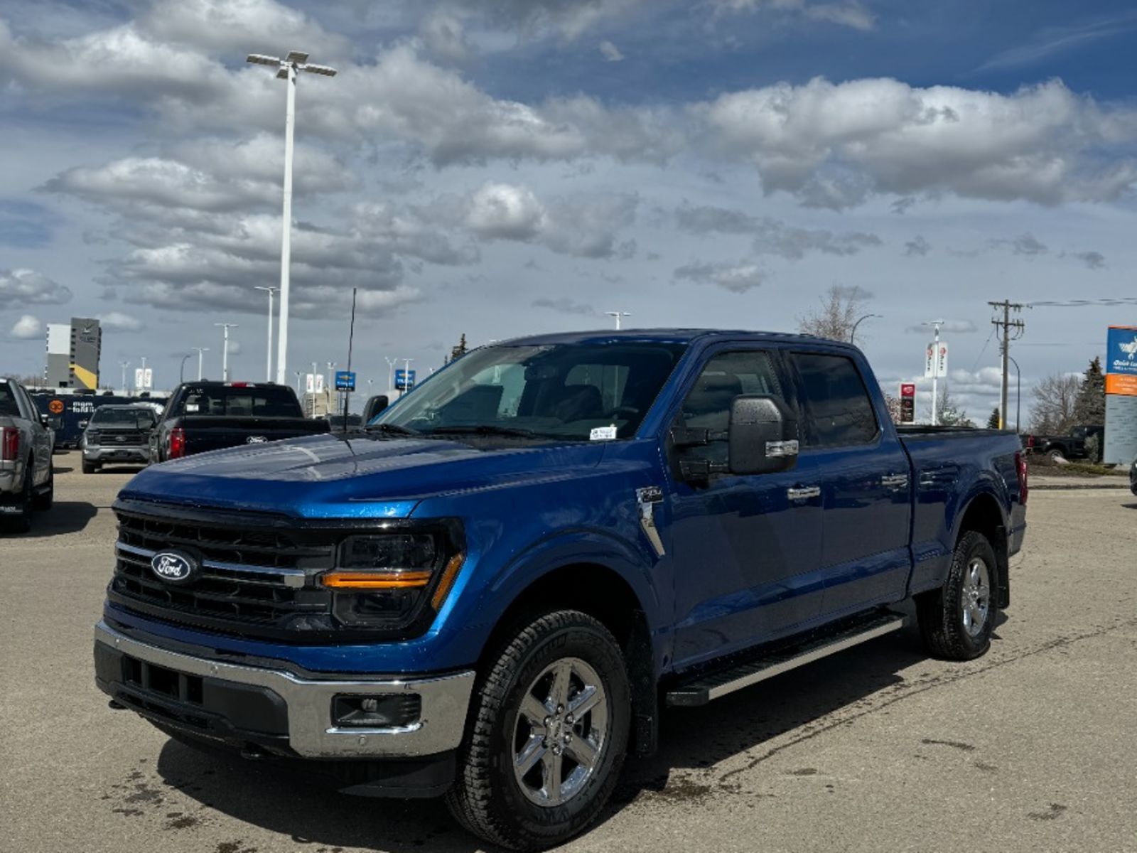 2024 Ford F-150 XLT | 302A | 5.0L V8 ENGINE | FX4 OFF ROAD PACKAGE
