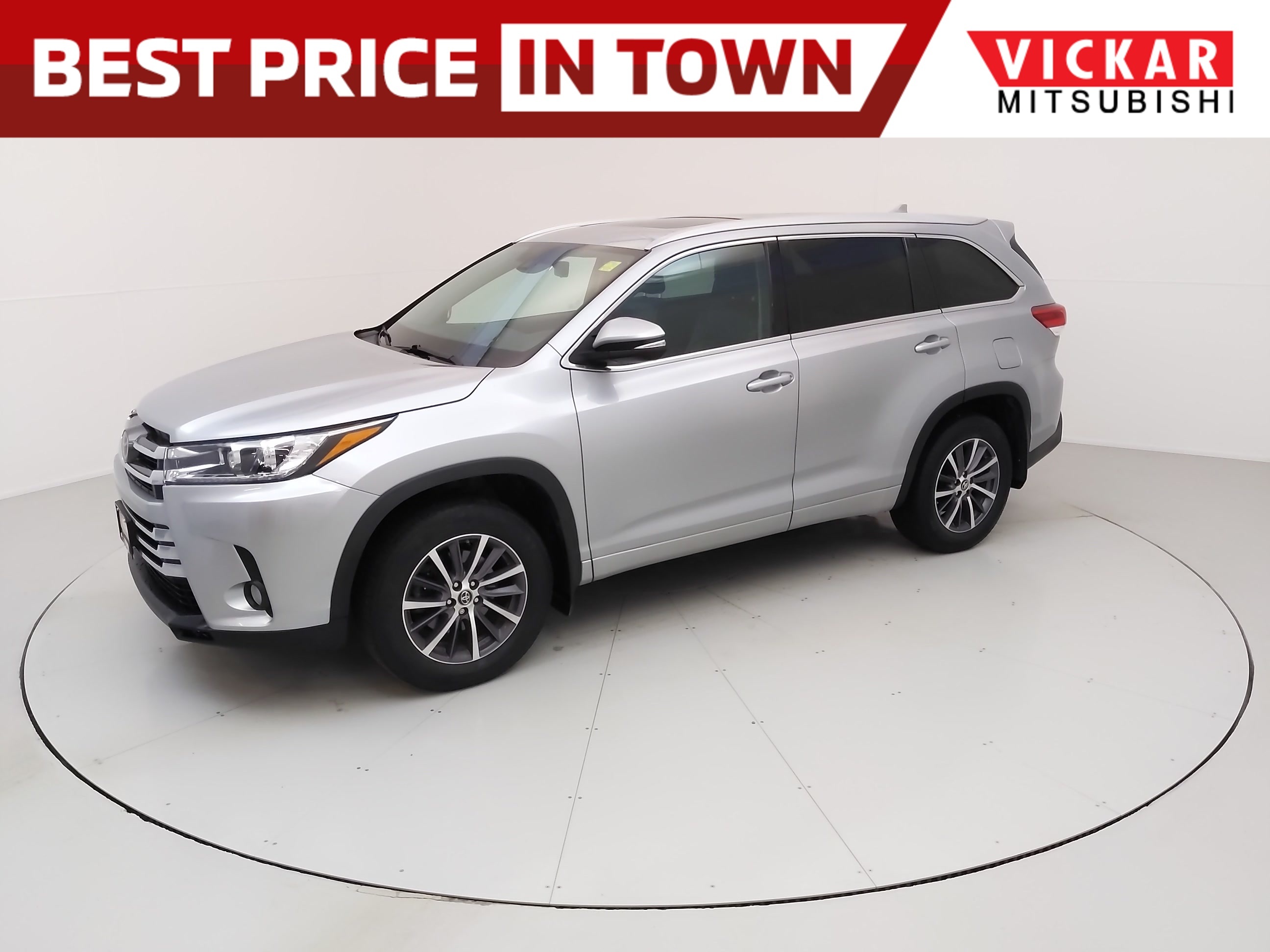 2017 Toyota Highlander AWD 4dr XLE 7 SEATER FULL LOADED 