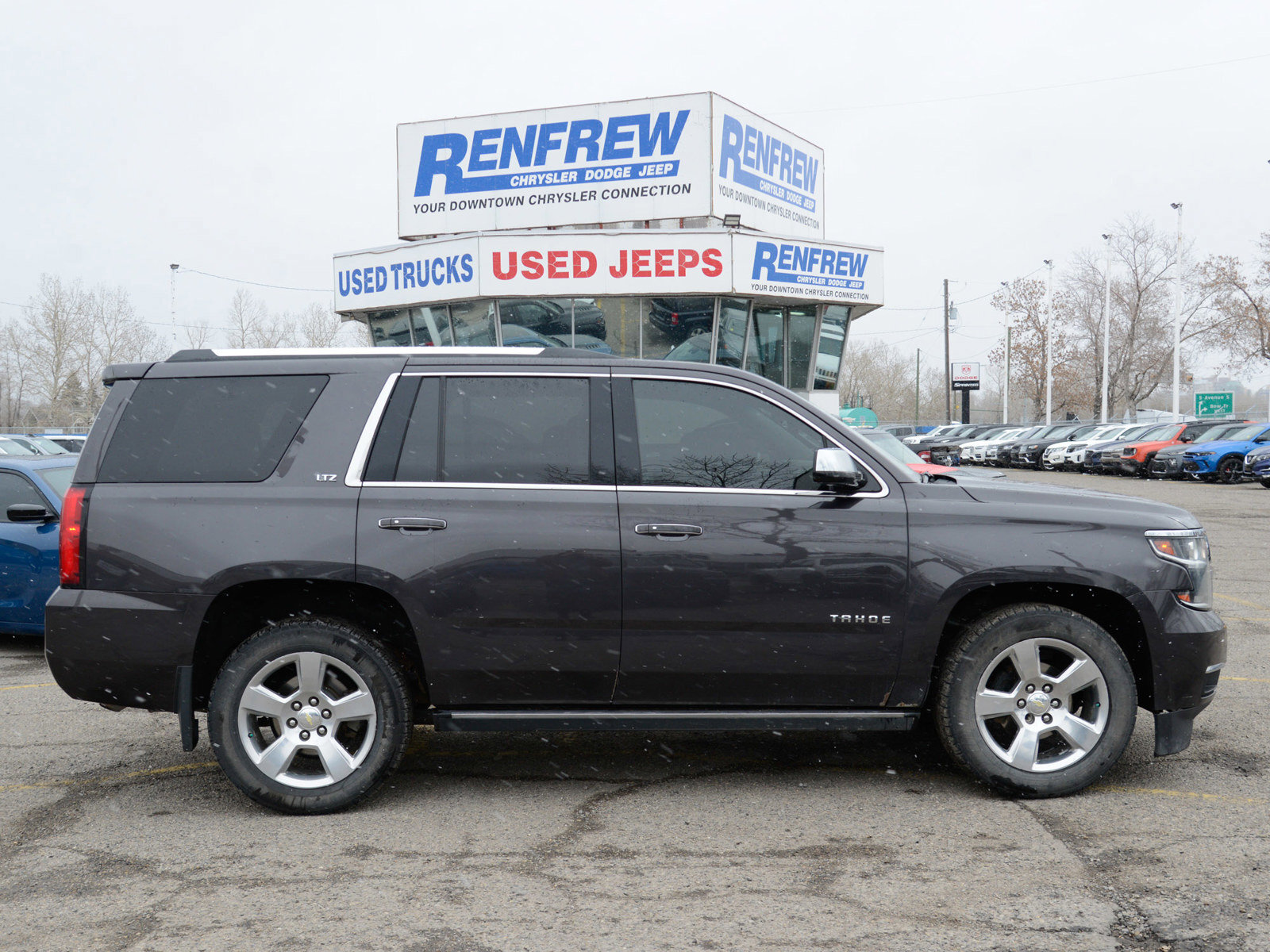 2015 Chevrolet Tahoe LTZ 4x4, Sunroof, Heated/Cooled Leather