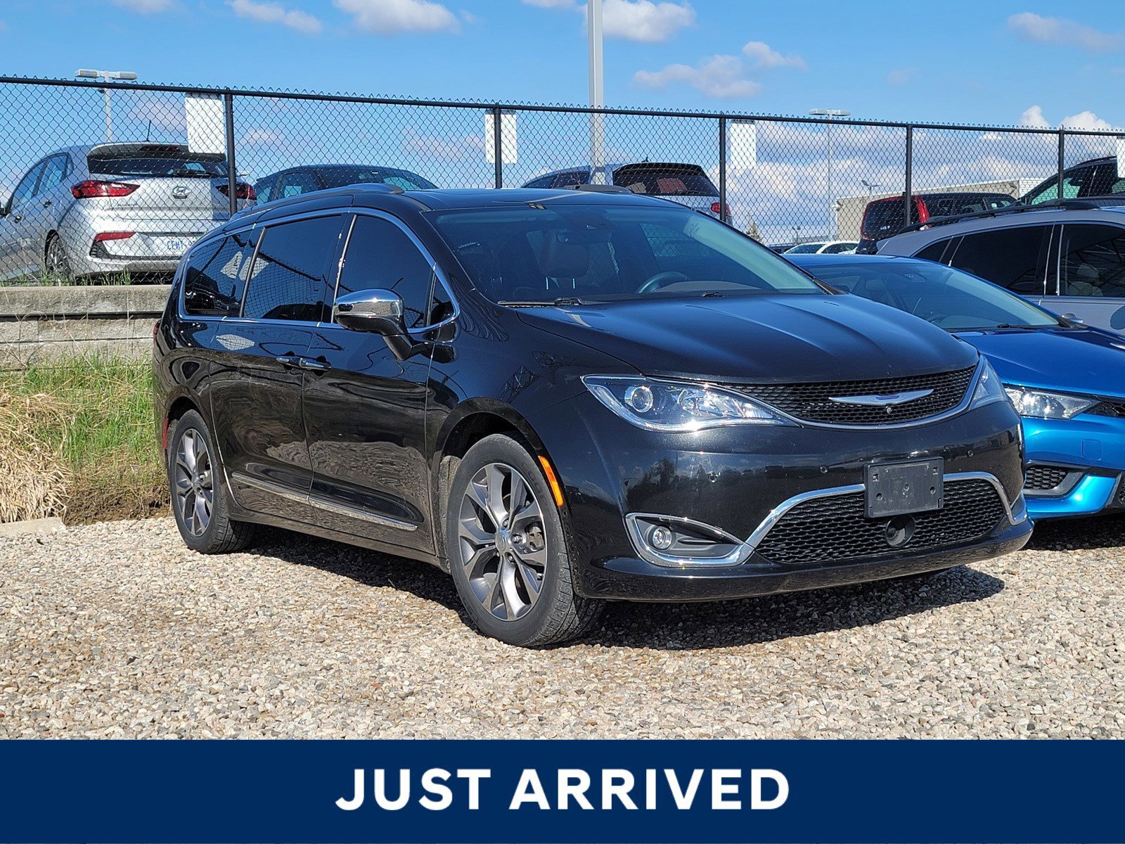 2018 Chrysler Pacifica Limited | NEW ARRIVAL |