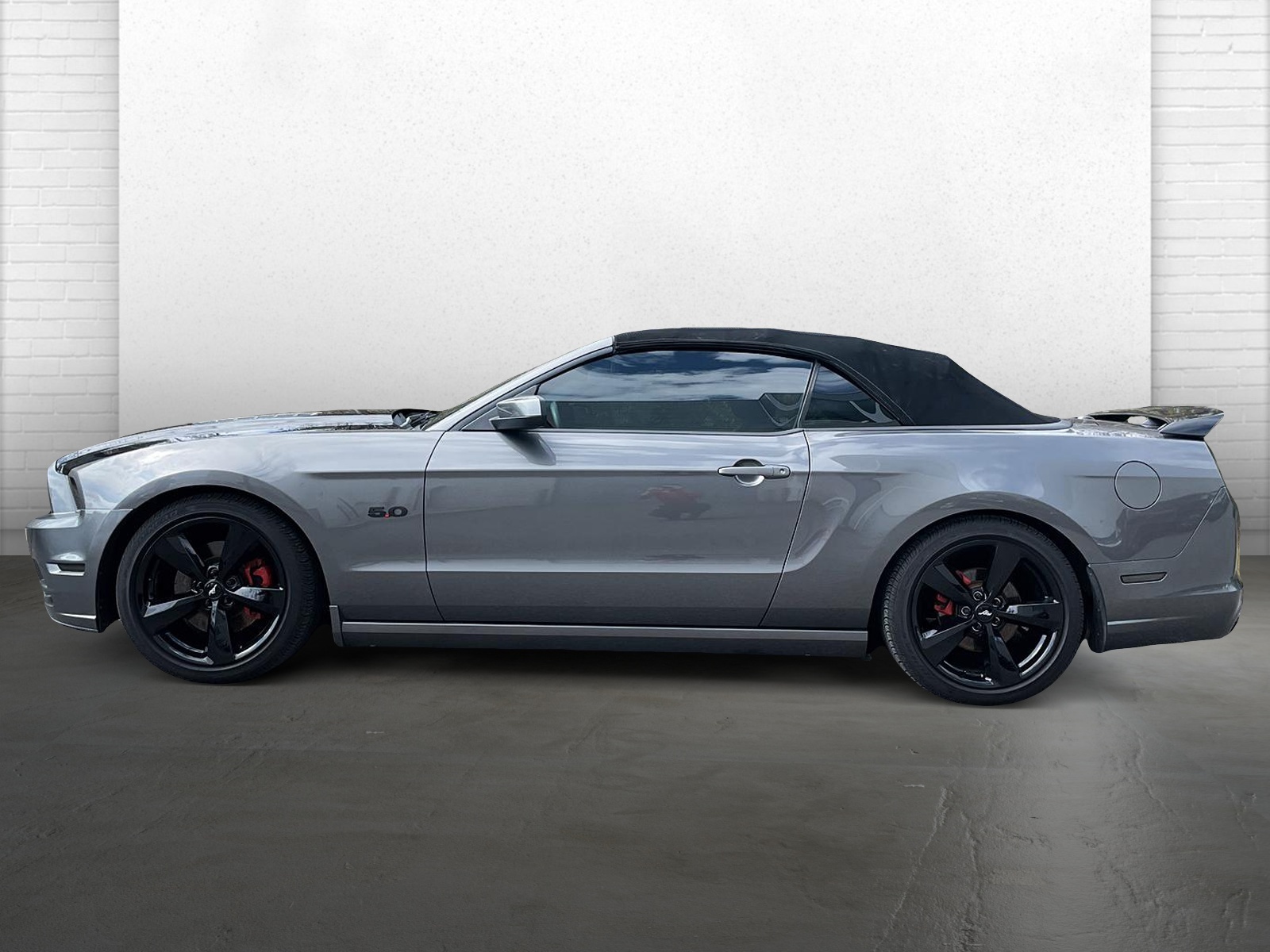 2013 Ford Mustang * GT * CONVERTIBLE * V8 * CUIR * MANUELLE * BAS KM