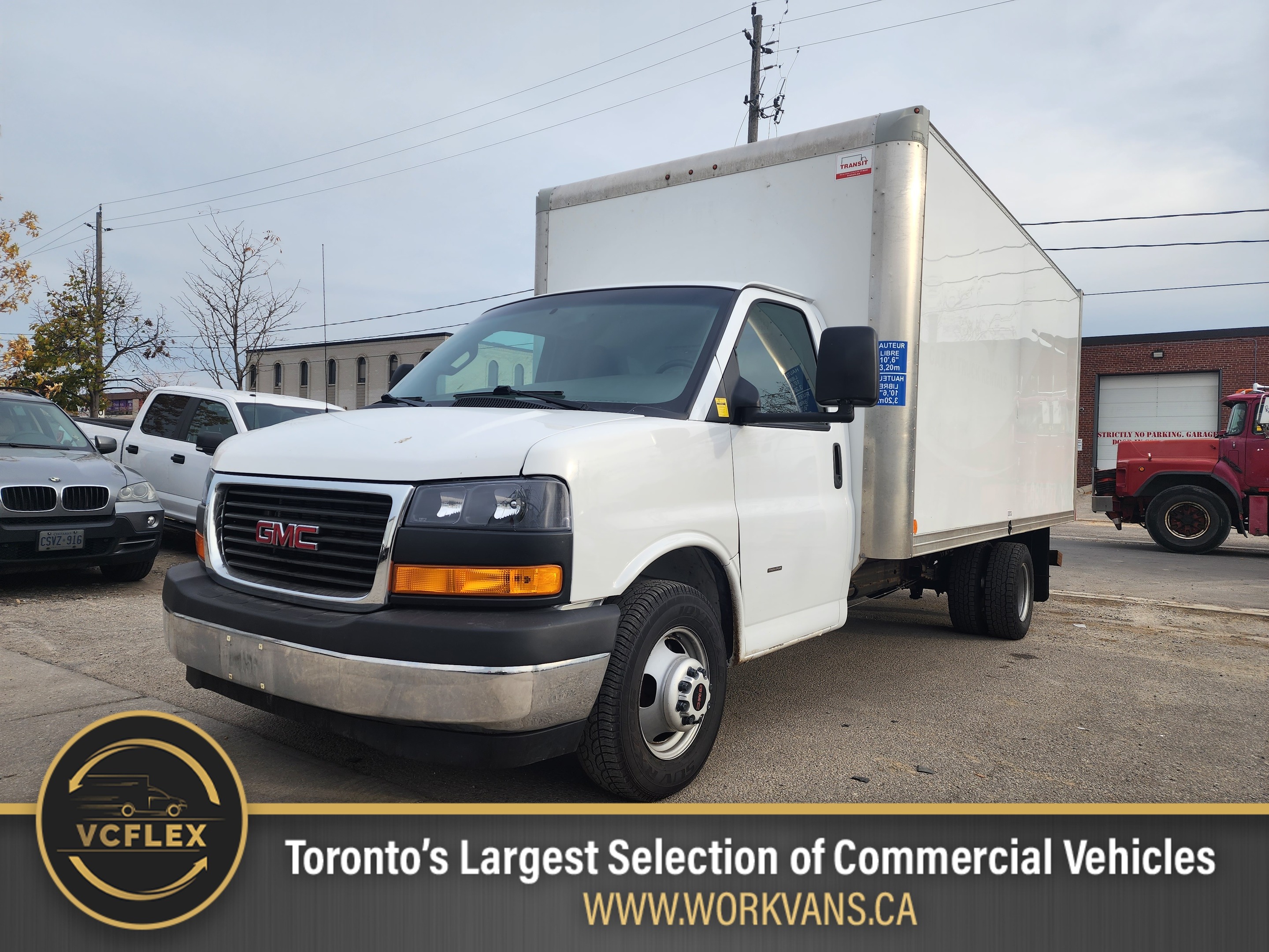 2019 GMC Savana 3500 G3500 - 16Ft Box - V8 Gas - Ramp - Only 84,000km