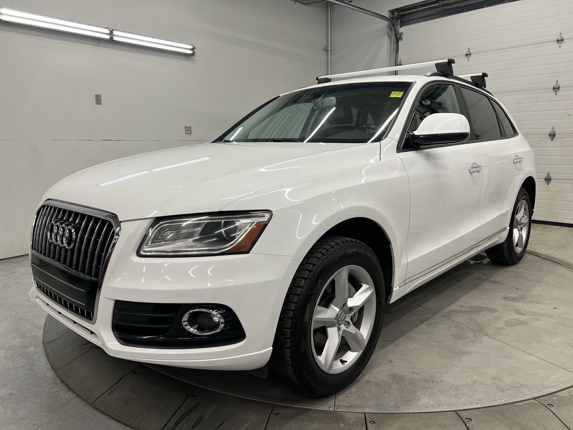 2016 Audi Q5 2.0T AWD | HEATED LEATHER | BLUETOOTH | LOW KMS!