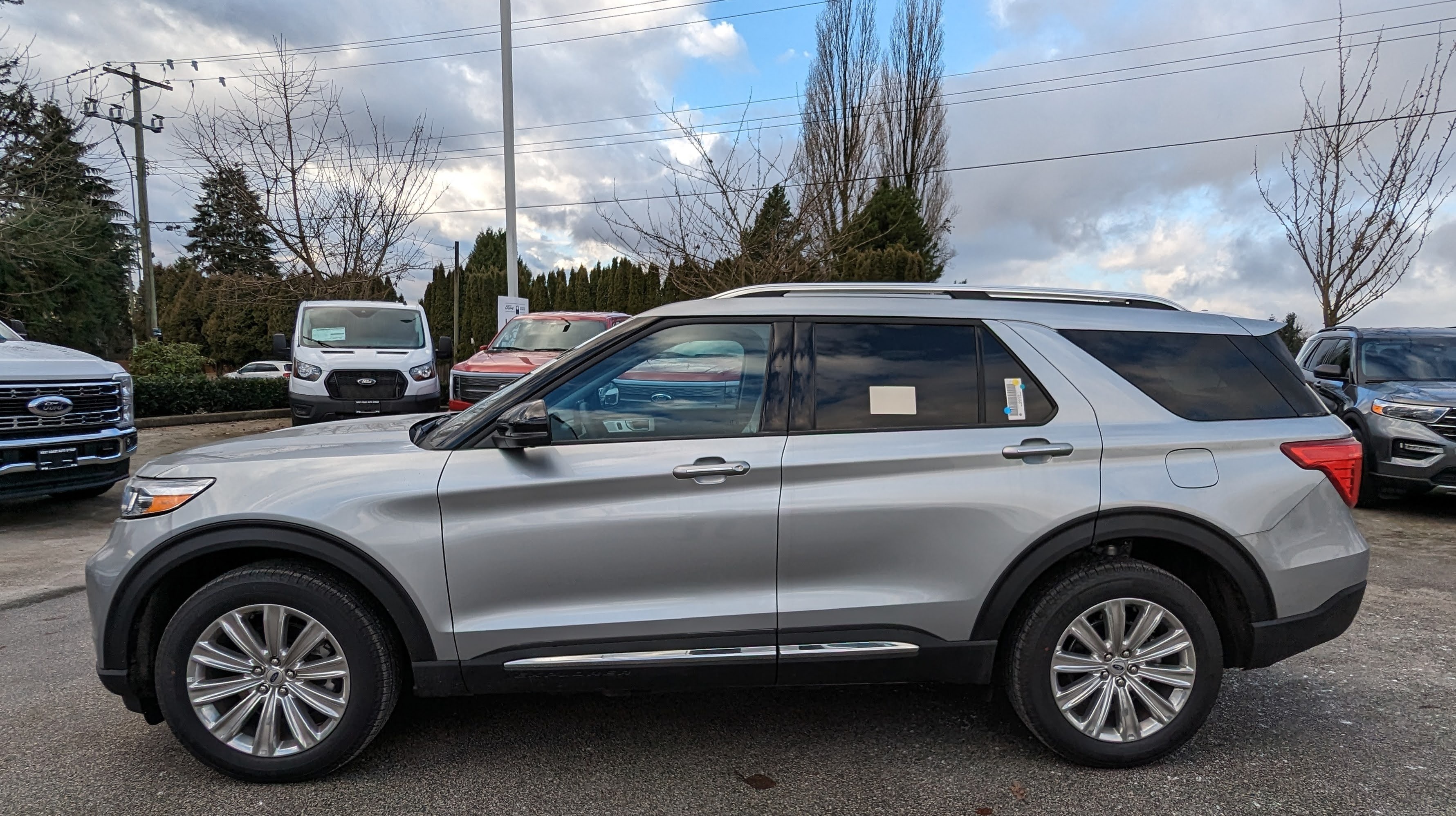 2023 Ford Explorer Limited 4WD - Demo Vehicle