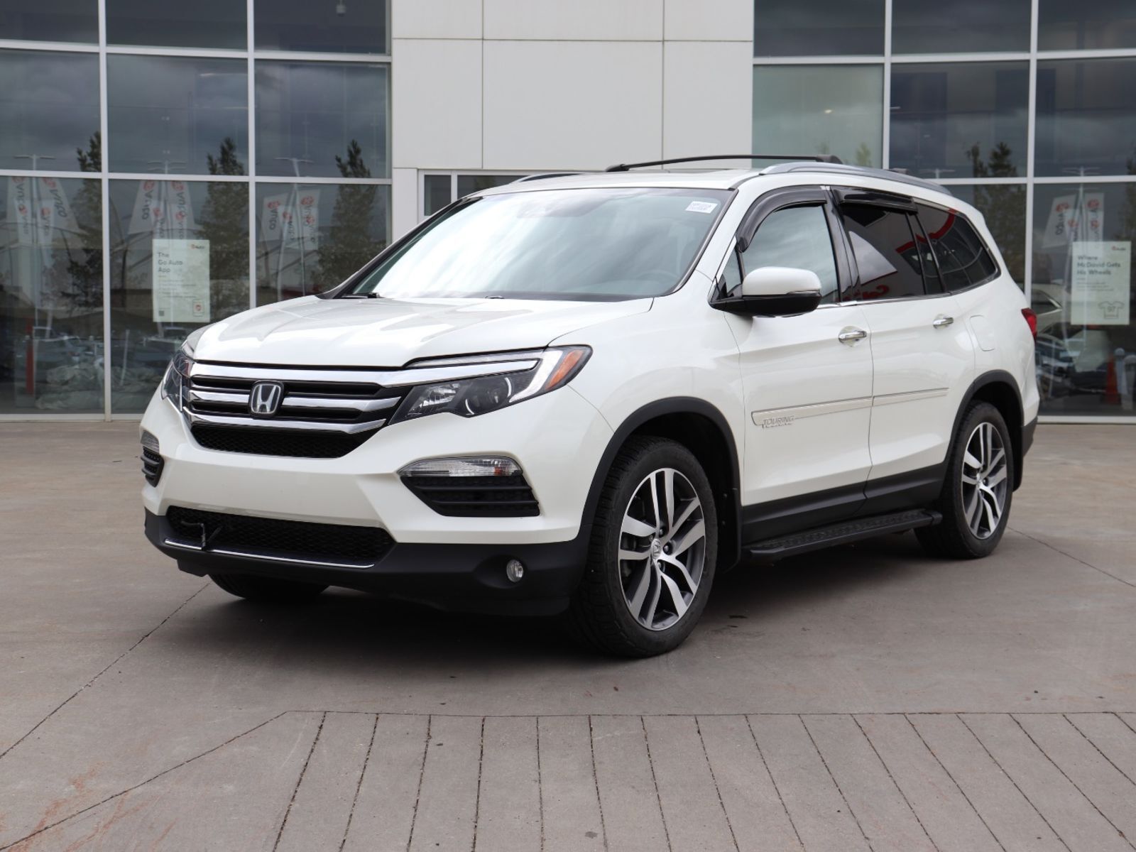 2018 Honda Pilot RR TOURING LEATHER/ROOF/DVD/NO ACCIDENTS!