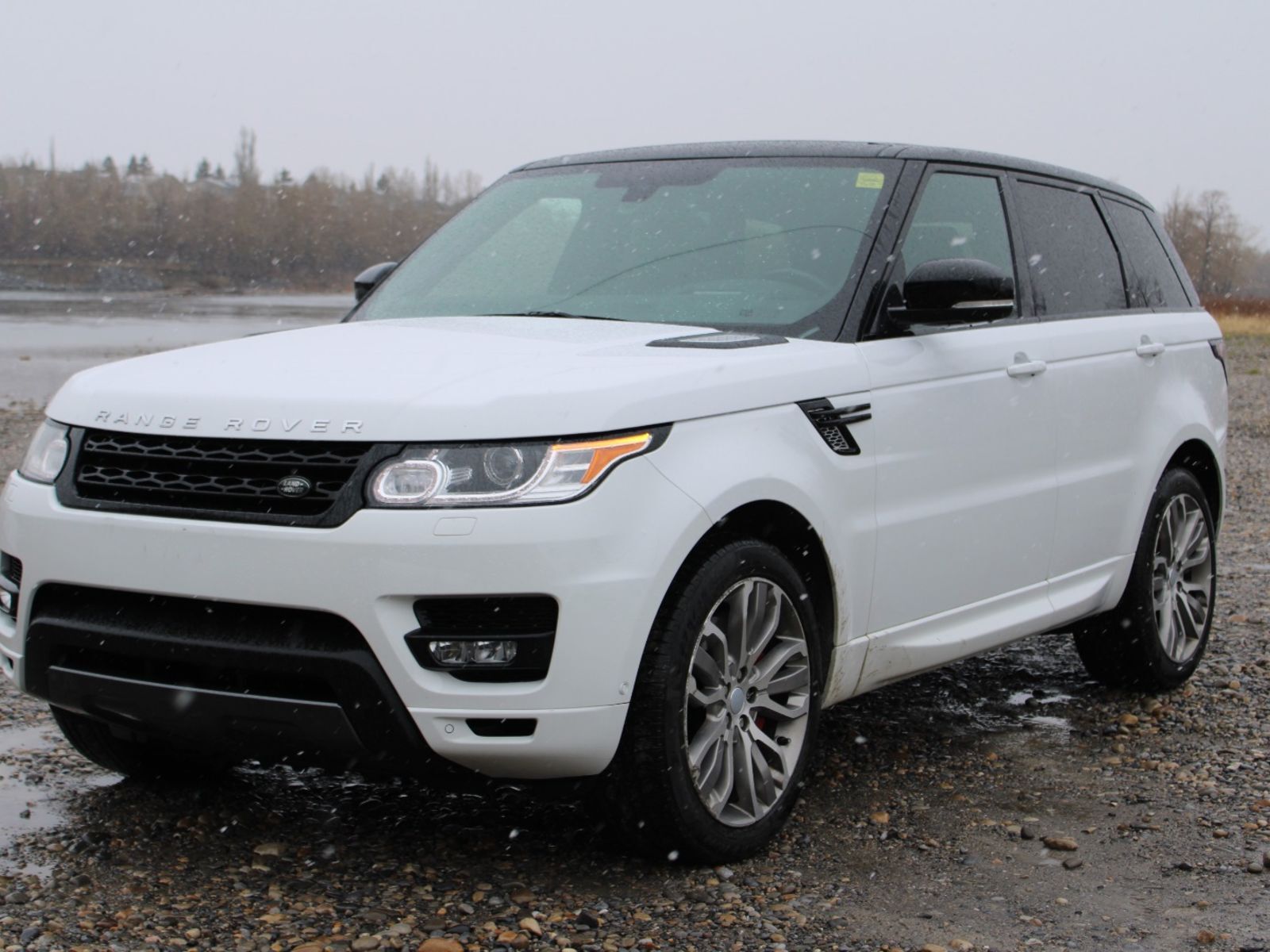 2016 Land Rover Range Rover Sport ONE OWNER - NEW TIRES AND REAR BRAKES!!